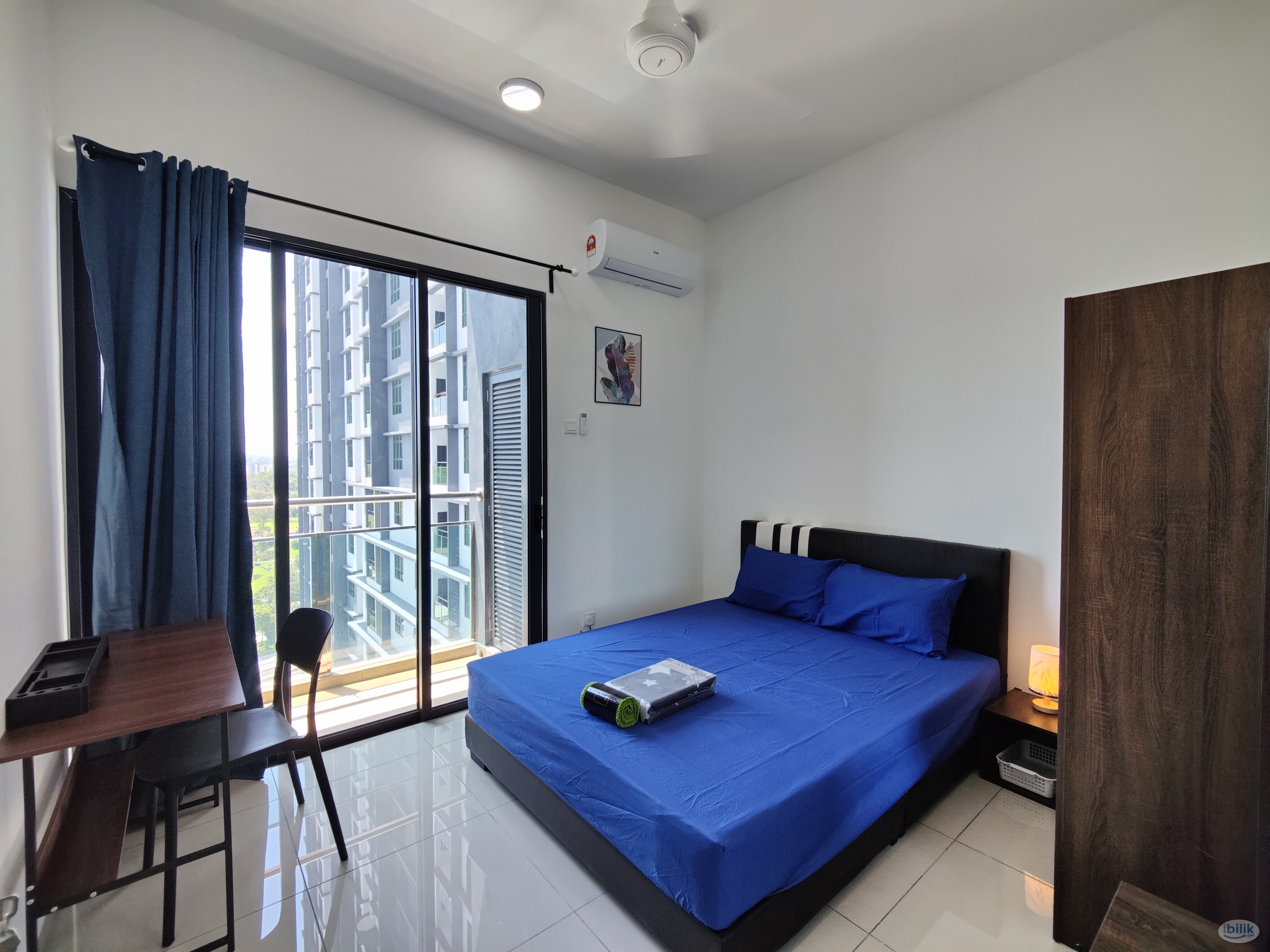 Cozy B11 Parkland Residence Cheras South Middle Bedroom,Female Unit,Walking Distance To MRT Batu 11 only few steps - Image 1