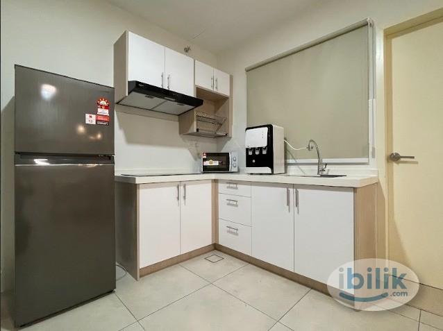 Master Room at Meta Residences Putra Permai, Seri Kembangan - Image 2