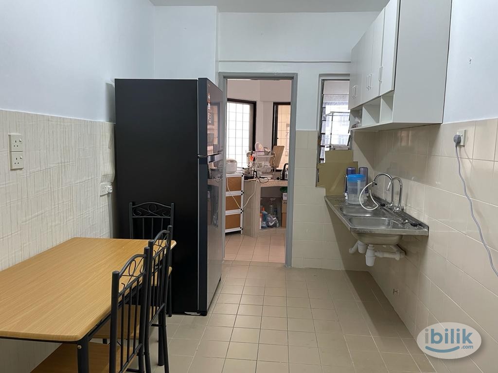 D'Aman Crimson Apartment, Petaling Jaya (small room) - Image 3