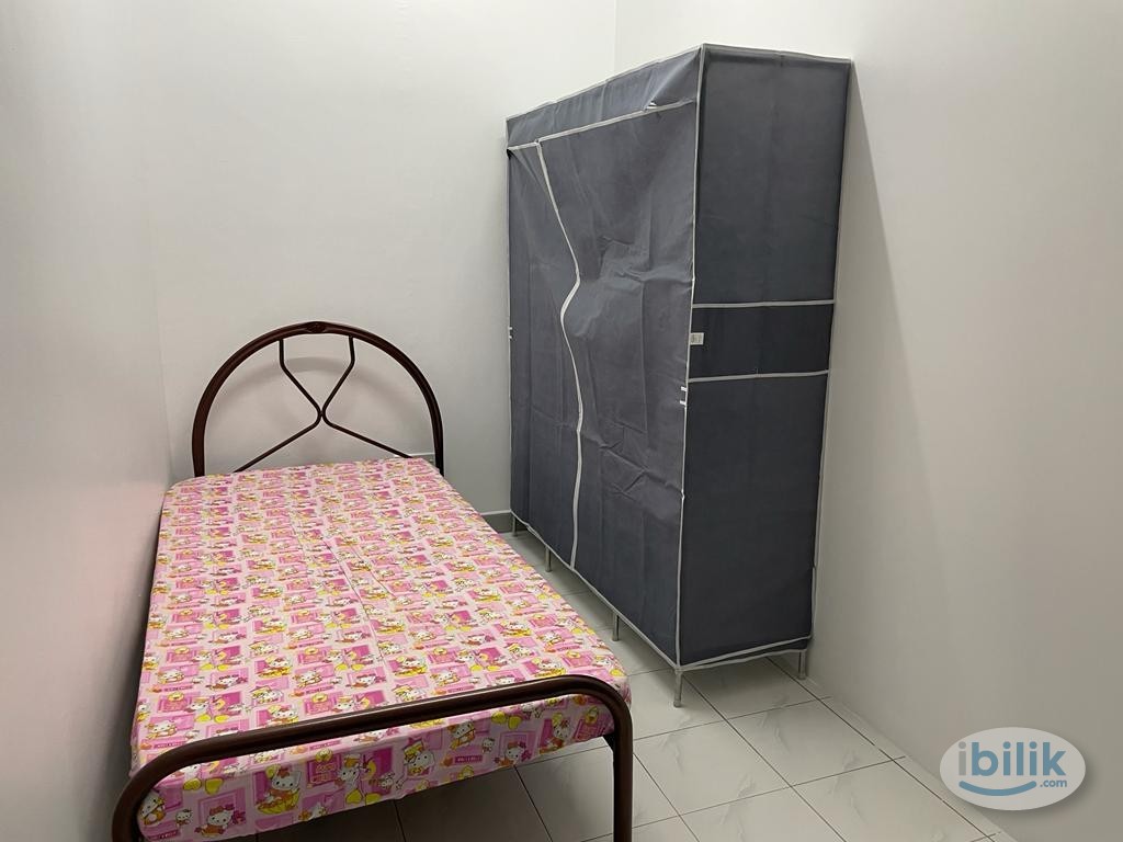 D'Aman Crimson Apartment, Petaling Jaya (small room) - Image 4