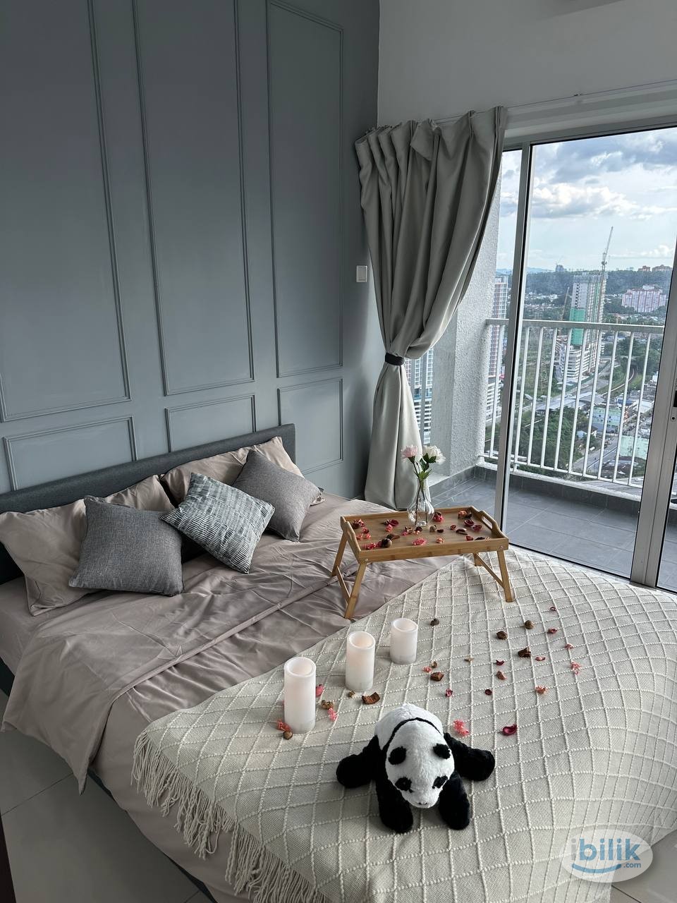 Middle Room at Razak City Residences, Sungai Besi - Image 1