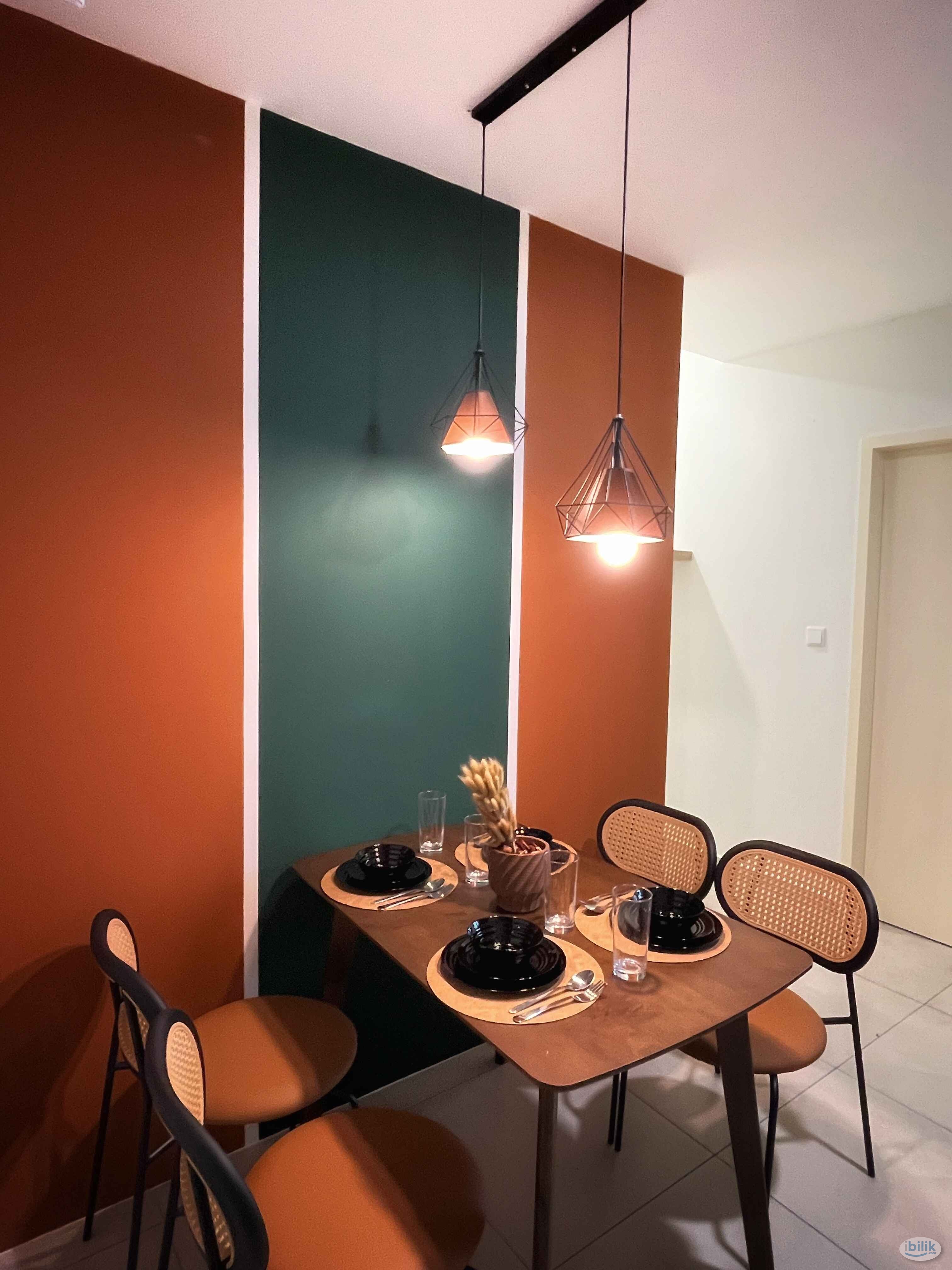 Middle Room at Meta Residences Putra Permai, Seri Kembangan - Image 3