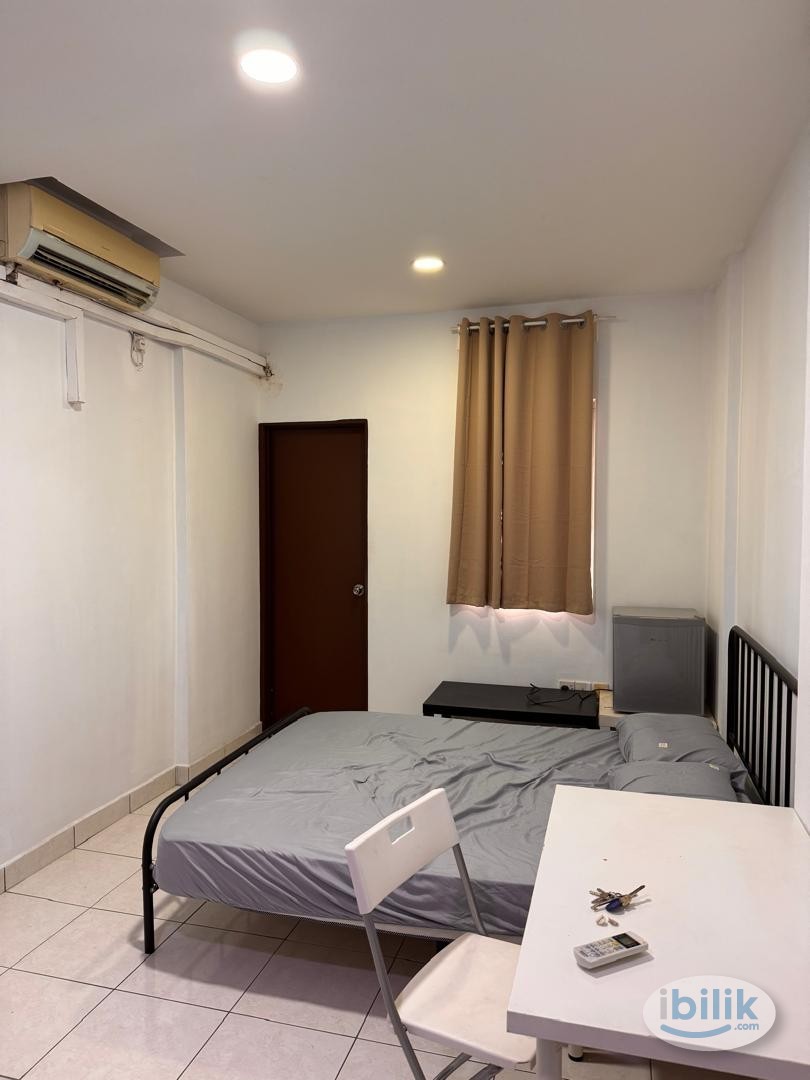 Move-In Ready Middle Room with Private Balcony! - Image 4