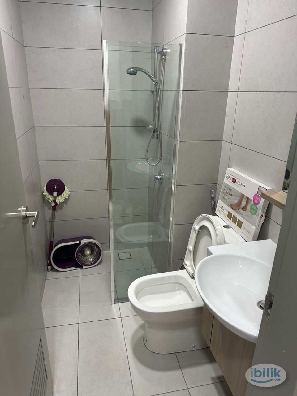 Middle Room at Sinaran Residences, Bandar Cassia - Image 4