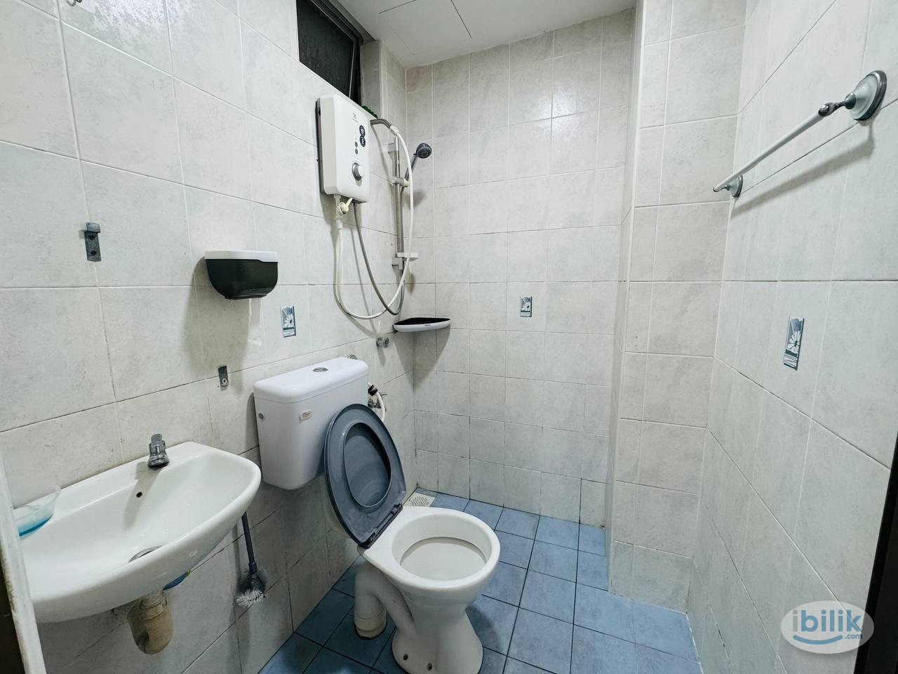 JB Taman Selesa Jaya  Near Nusa bestari , Skudai , Room RENTAL RM500 - Image 2