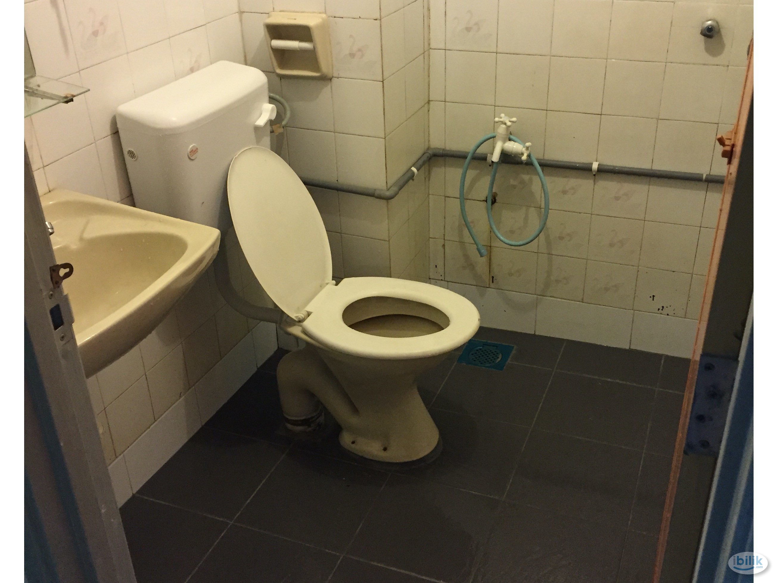 Bilik sewa Vista Angkasa LELAKI Melayu sebelah LRT Universiti - Image 2