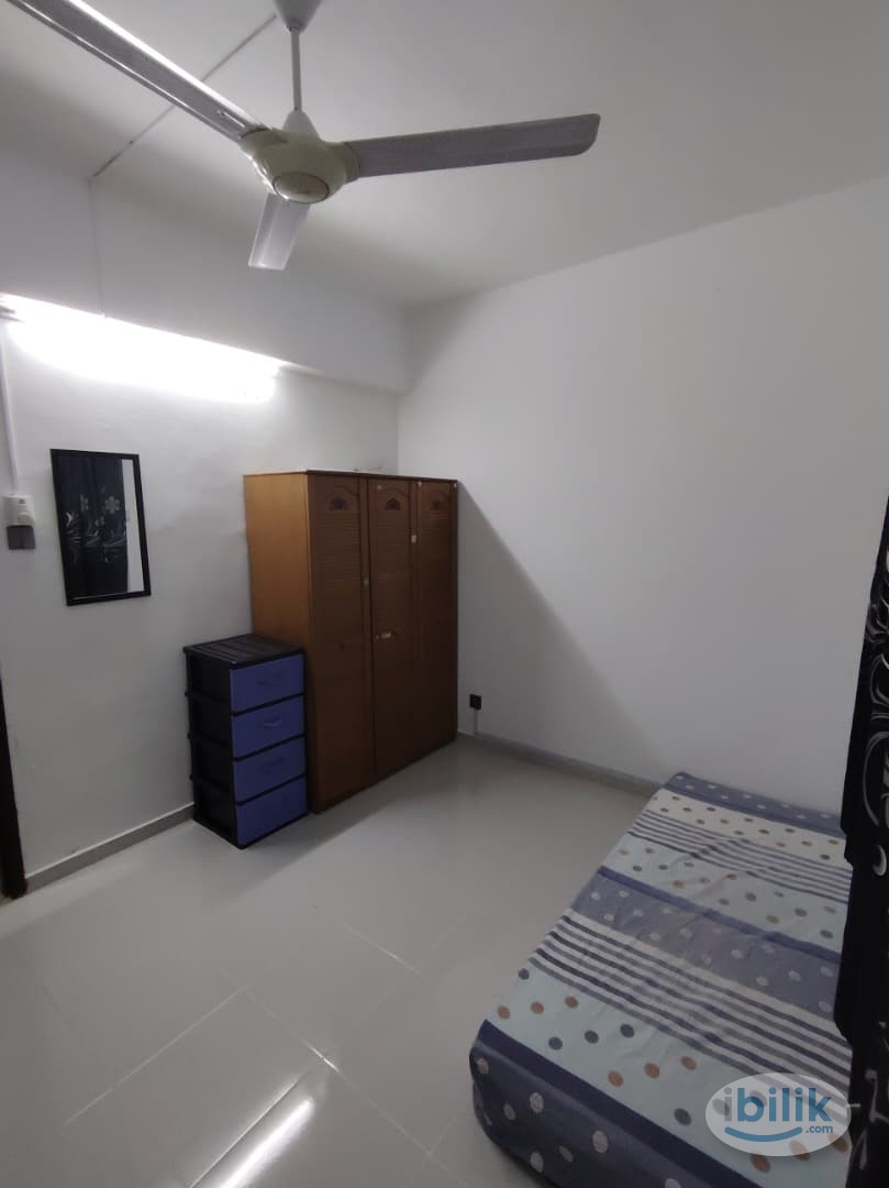Single Room at Petaling Indah, Sungai Besi - Image 1