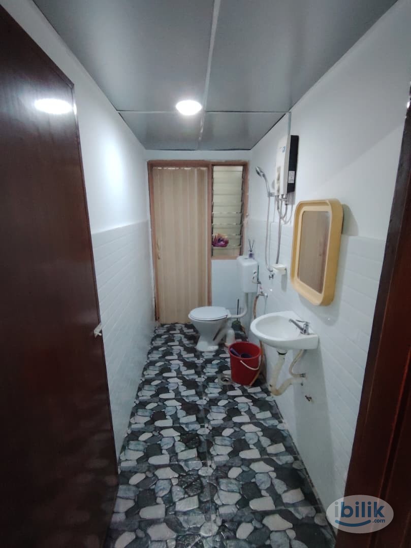 Single Room at Petaling Indah, Sungai Besi - Image 3