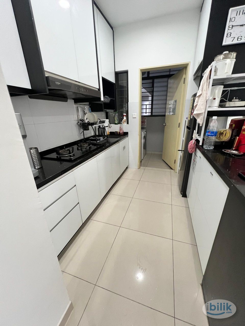 WALKING DISTANCE TO LRT(FULLY FURNISHED)(FEMALE UNIT) - Image 4