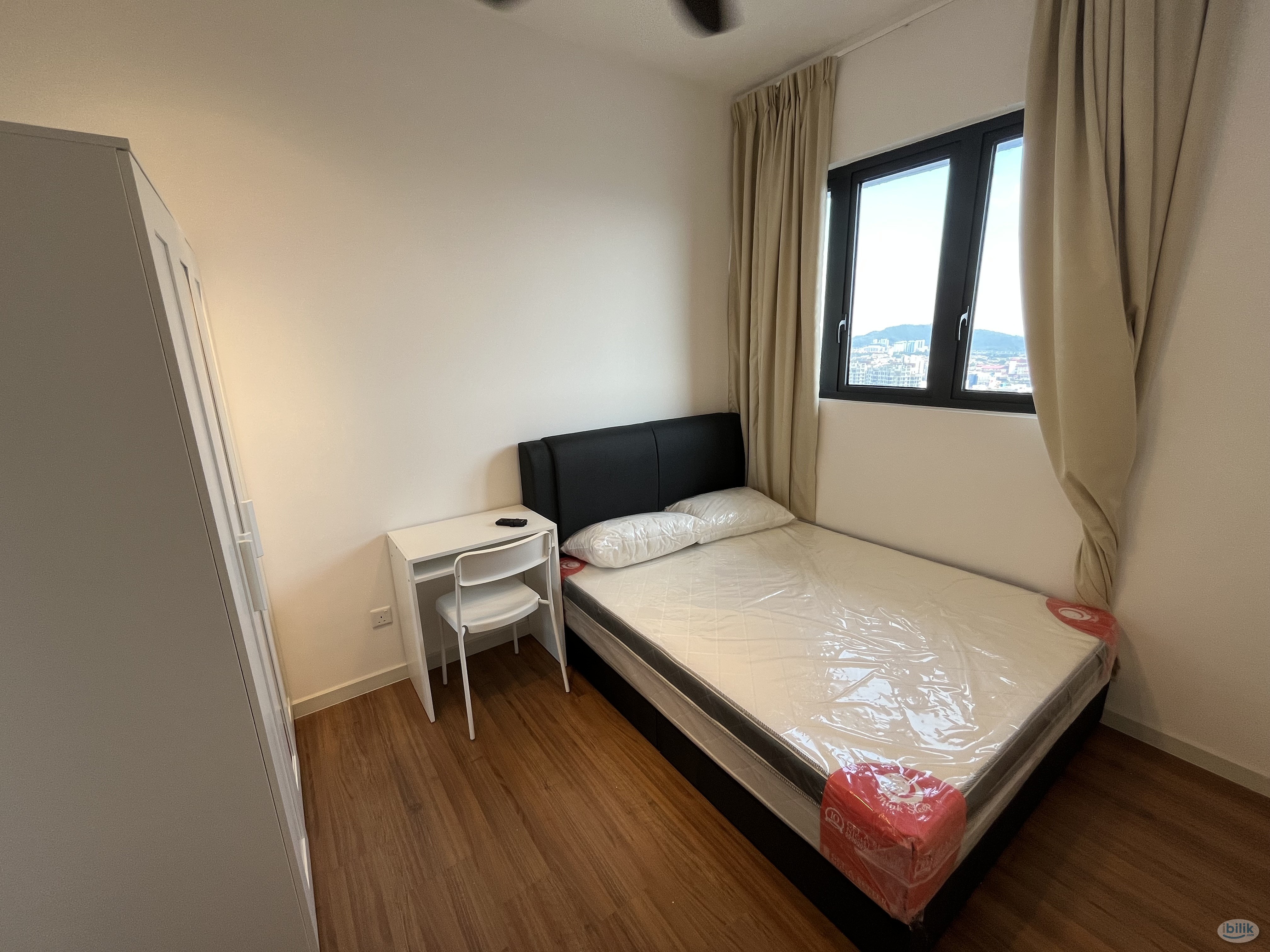 Middle Room for Muslim Female - Image 3