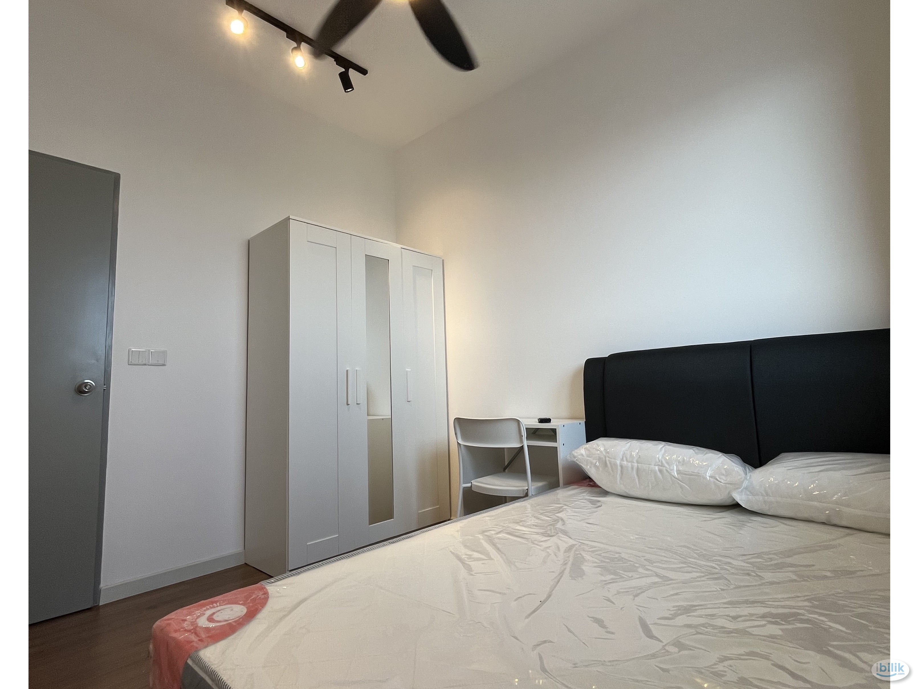 Middle Room for Muslim Female - Image 4