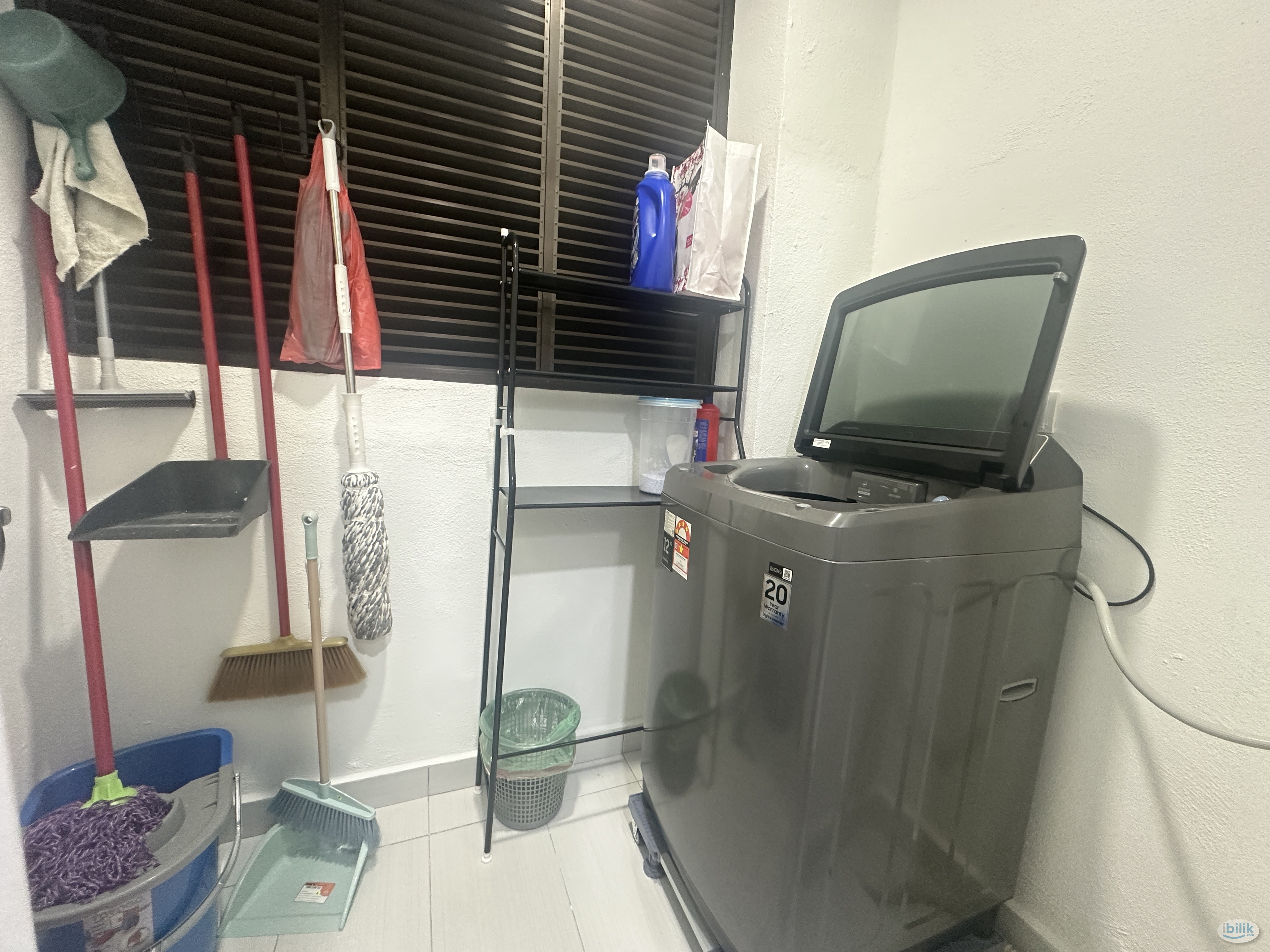 Middle Room at Kota Laksamana Utama, Bandar Melaka - Image 4