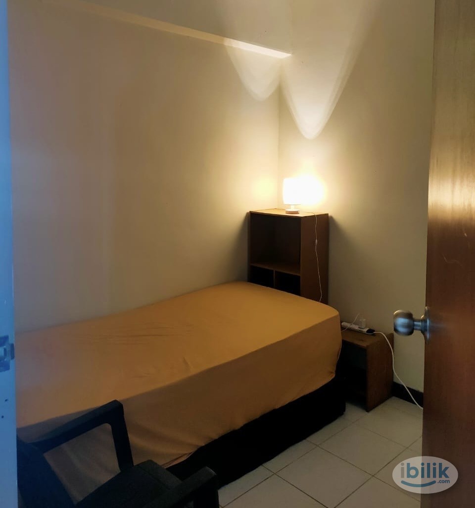 Single Private Room at Lagoon View, Bandar Sunway - Image 2