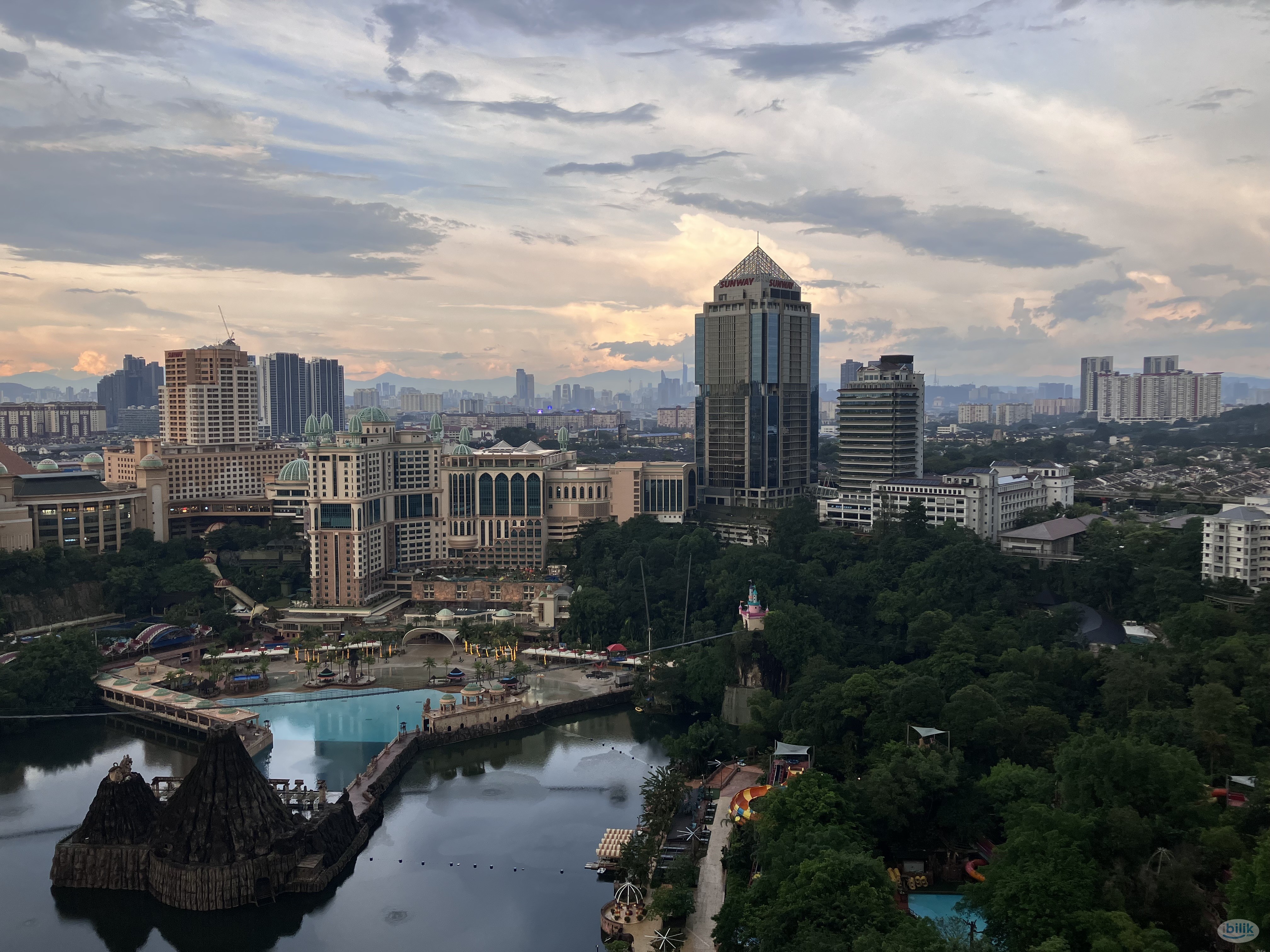 Single Private Room at Lagoon View, Bandar Sunway - Image 1