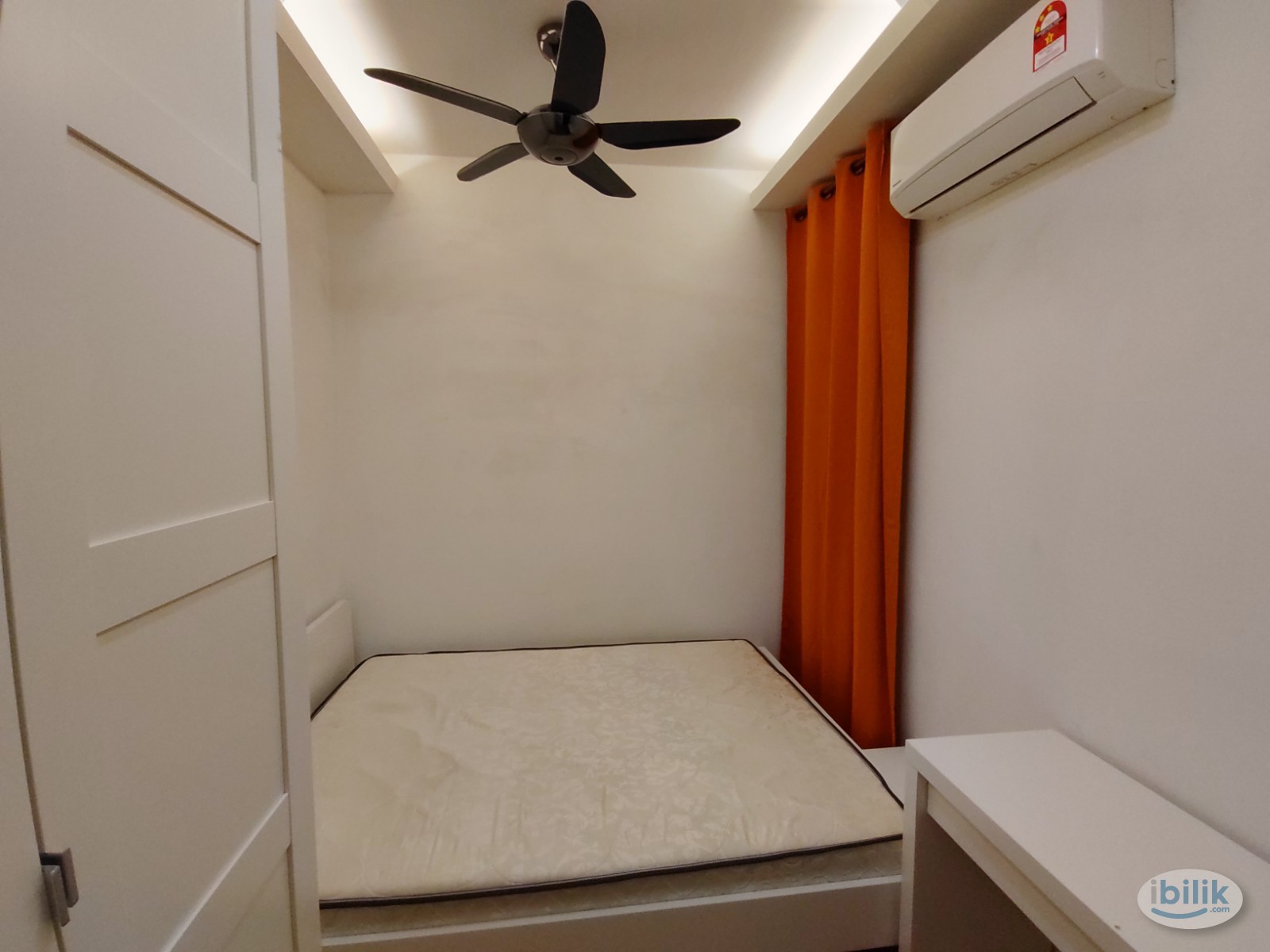 Tri Pinnacle aircond Middle room included utilities Share Bathroom MIX GENDER - Image 1