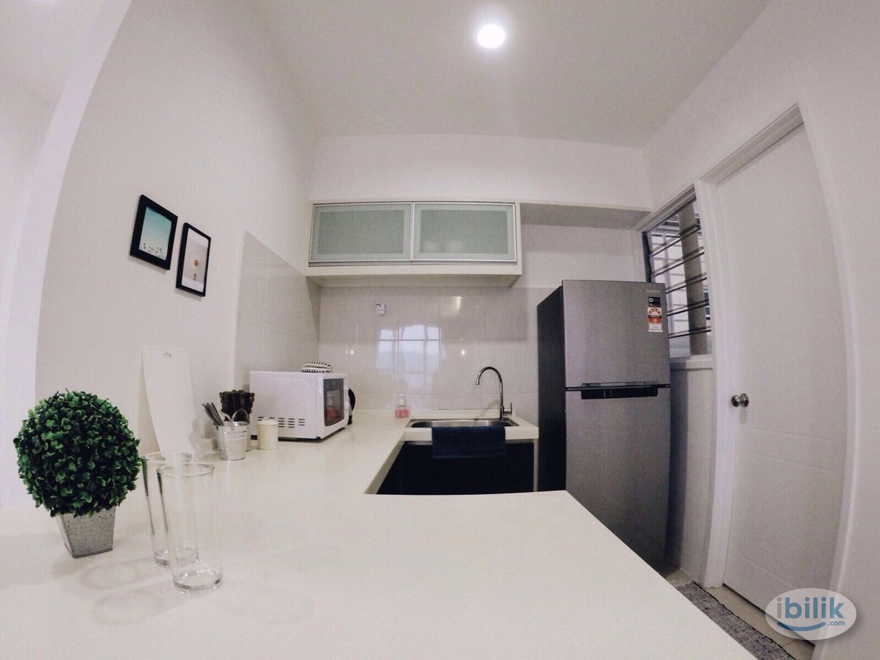 Middle Room at Birch The Plaza, Georgetown - Image 2