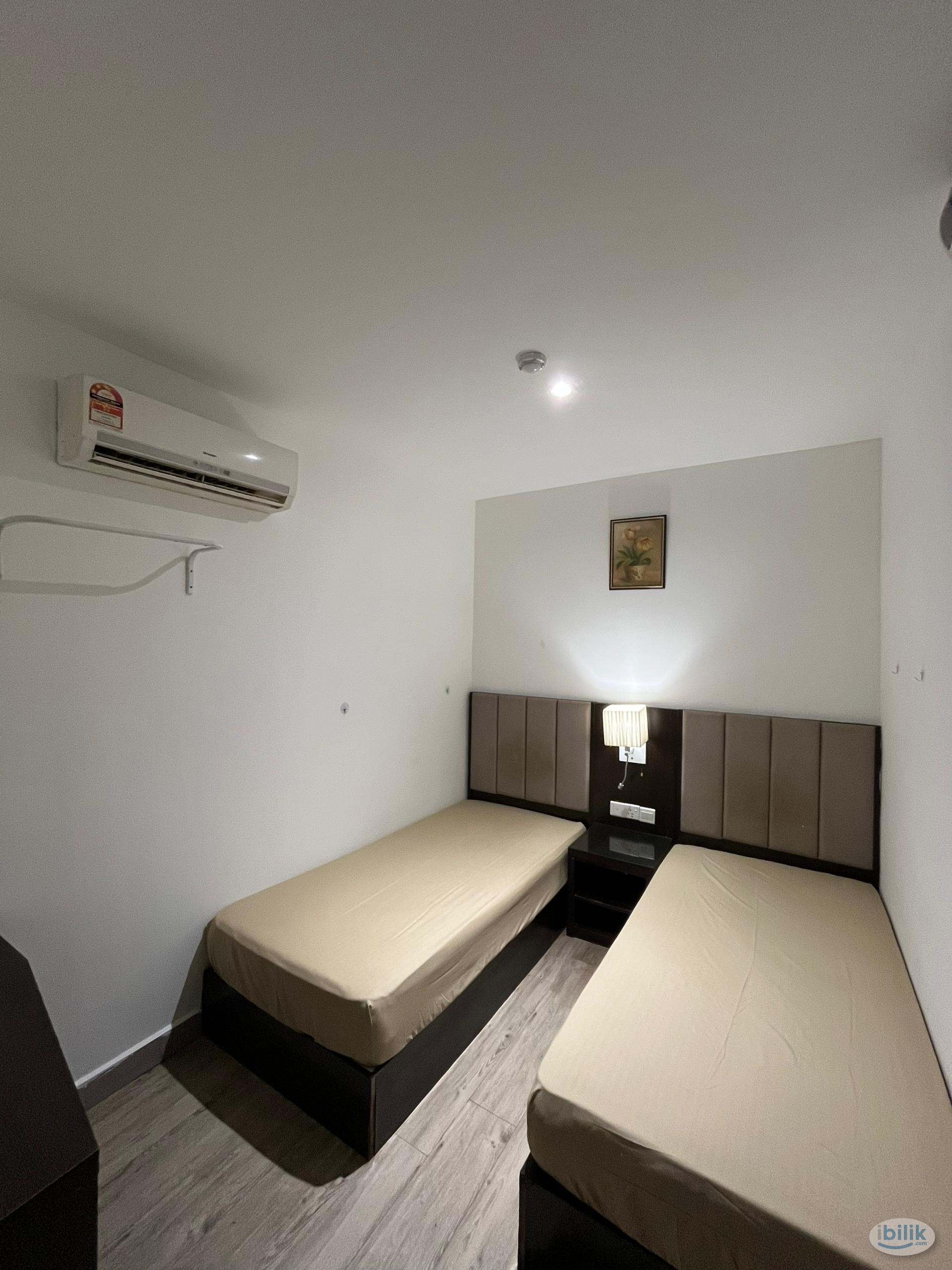 🌵☀️ SHARING ROOM NEAR PASAR SENI / PETALING STREET 🚶 MOVE IN IMMEDIATELY WITH ZERO DEPOSIT 😱 - Image 1