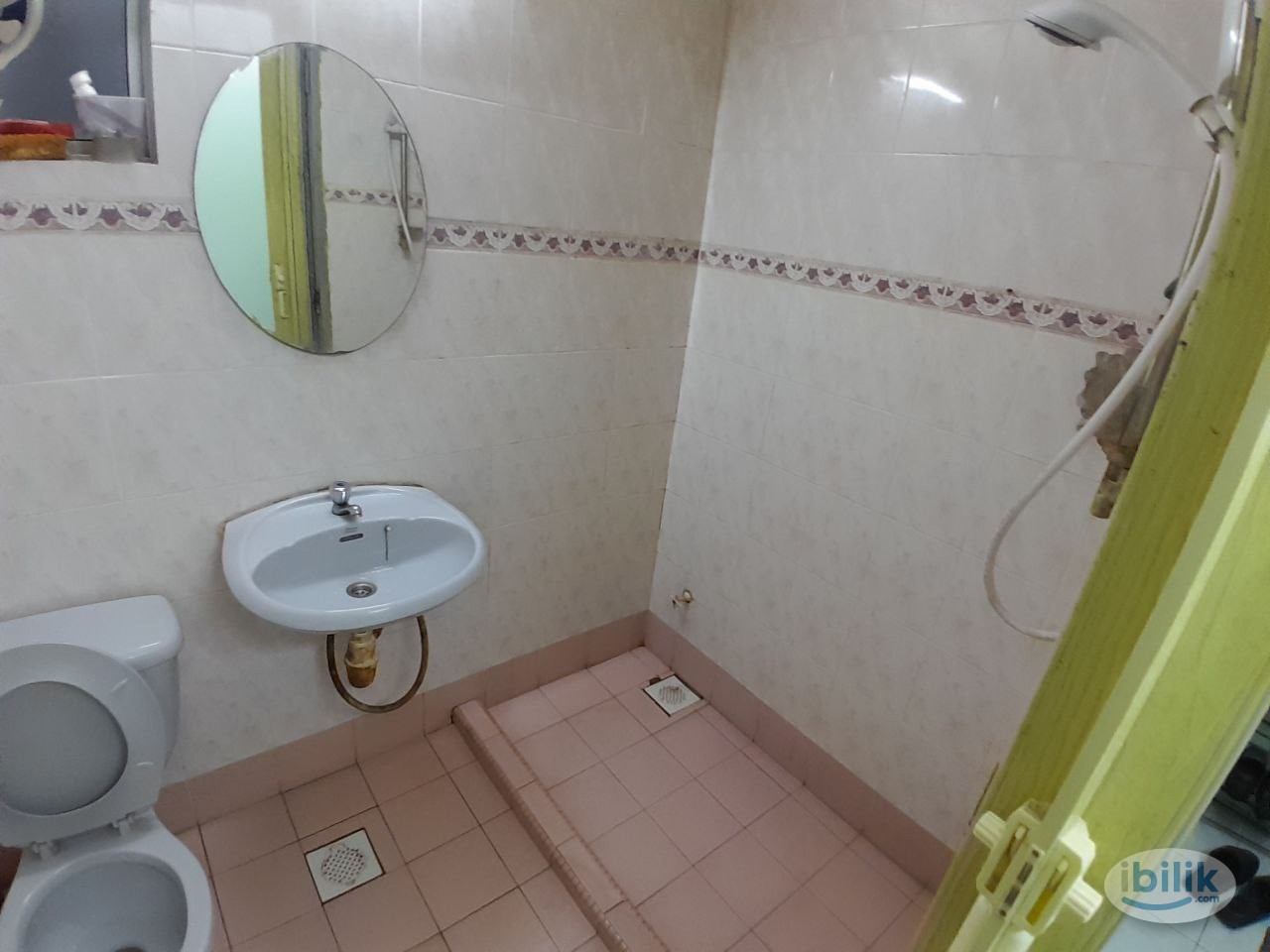 [Pelangi Damansara] Single Room with Fans Rent Near MRT, The Curve, IPC - Image 3