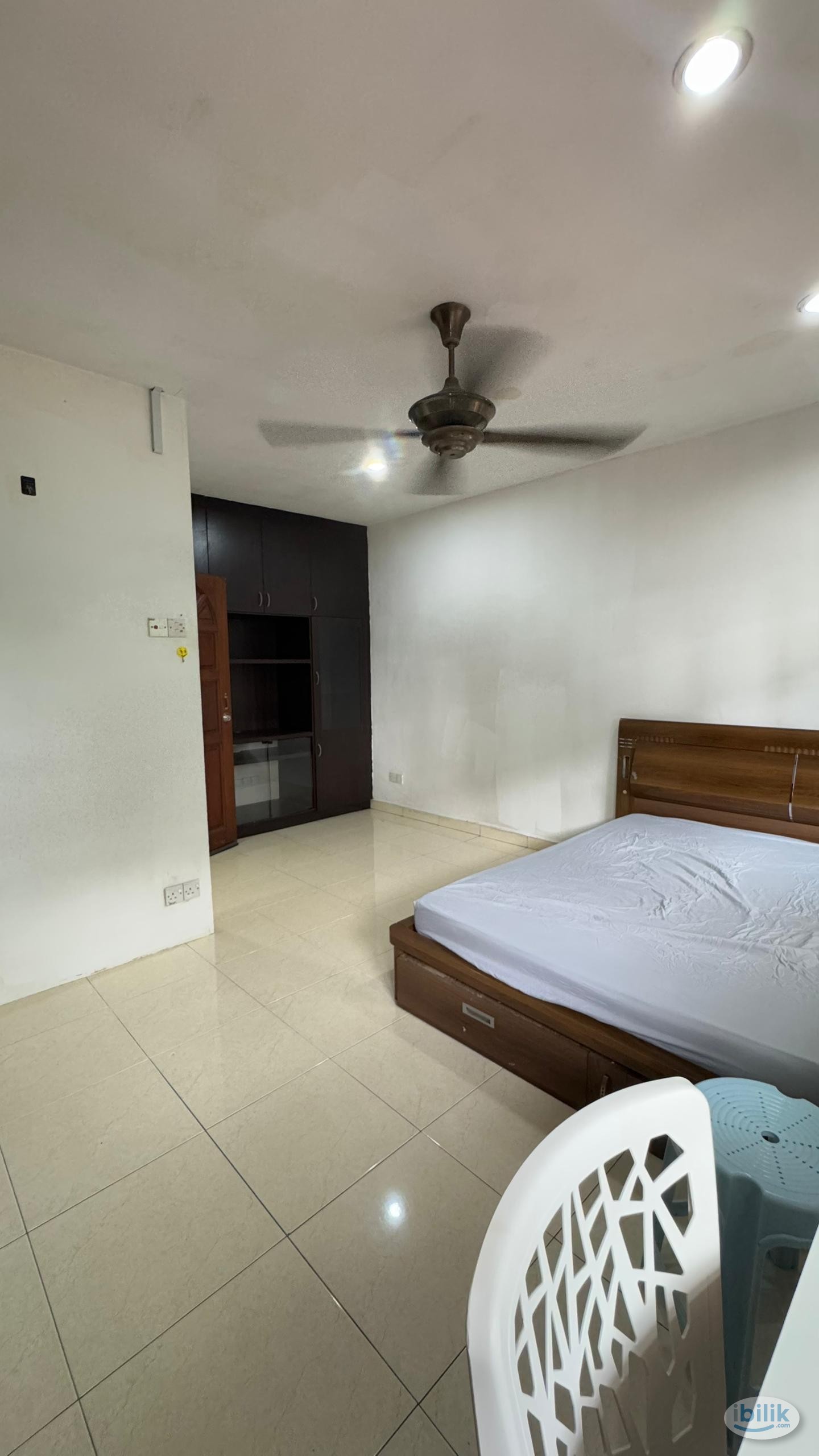 Master room with 0 Deposit💸 Nearby with Taman Sri Muda Shah Alam🏡 - Image 1