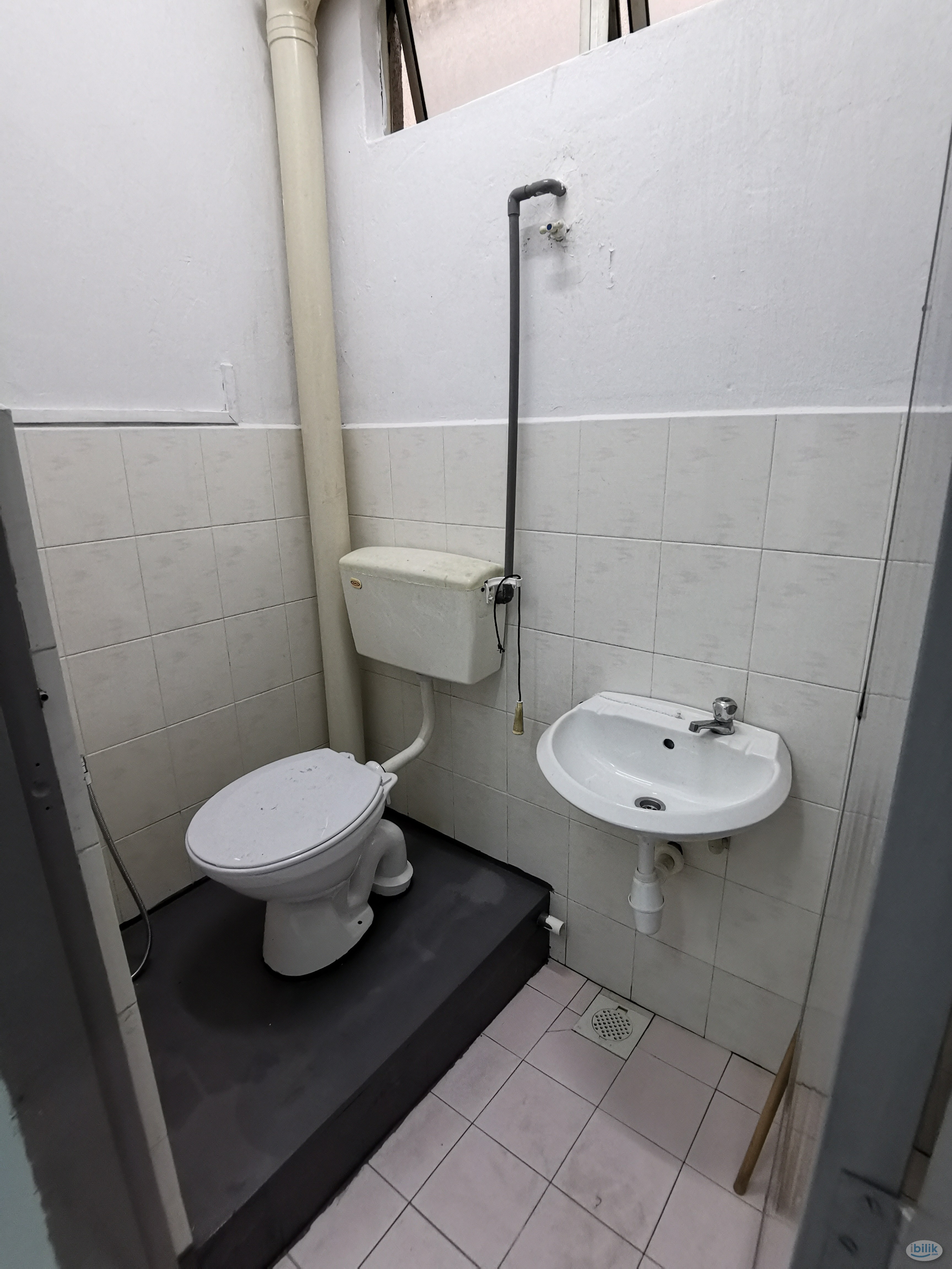 Single Room at Taman Cheng Ria, near to Malim, Cheng Industry area, Melaka Tengah - Image 3