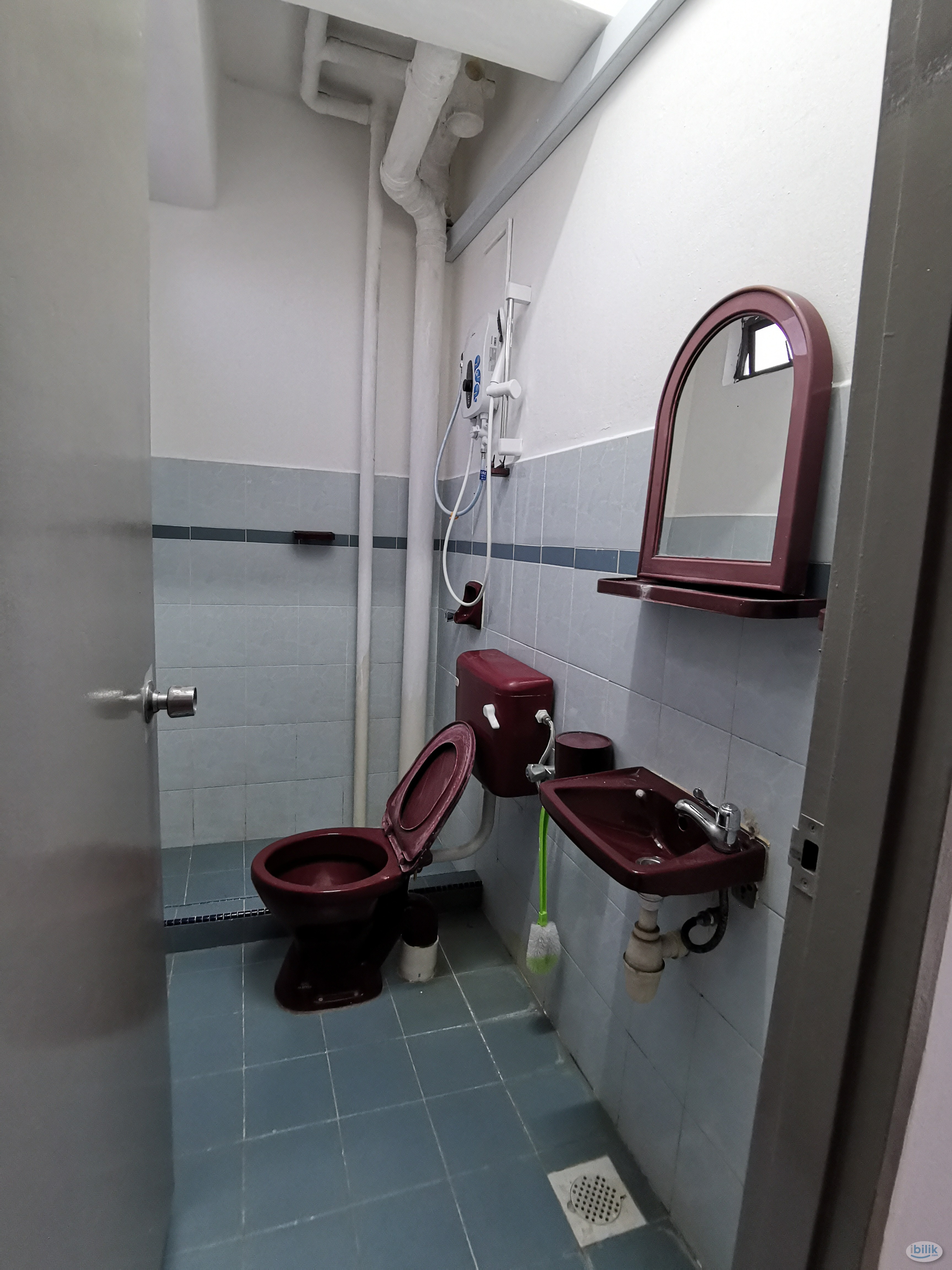 Single Room at Bandar Hilir, Melaka - Image 2