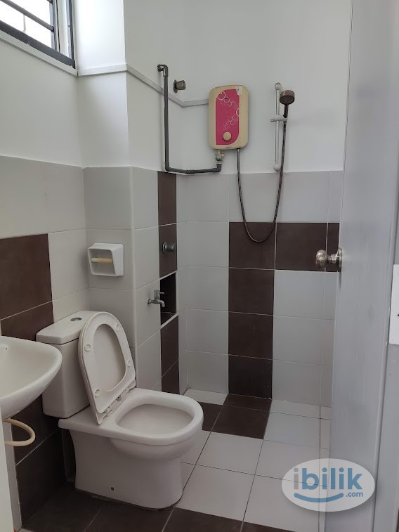 Furnished AC room at Taman Bukit Indah 2, Johor Bahru - Image 1