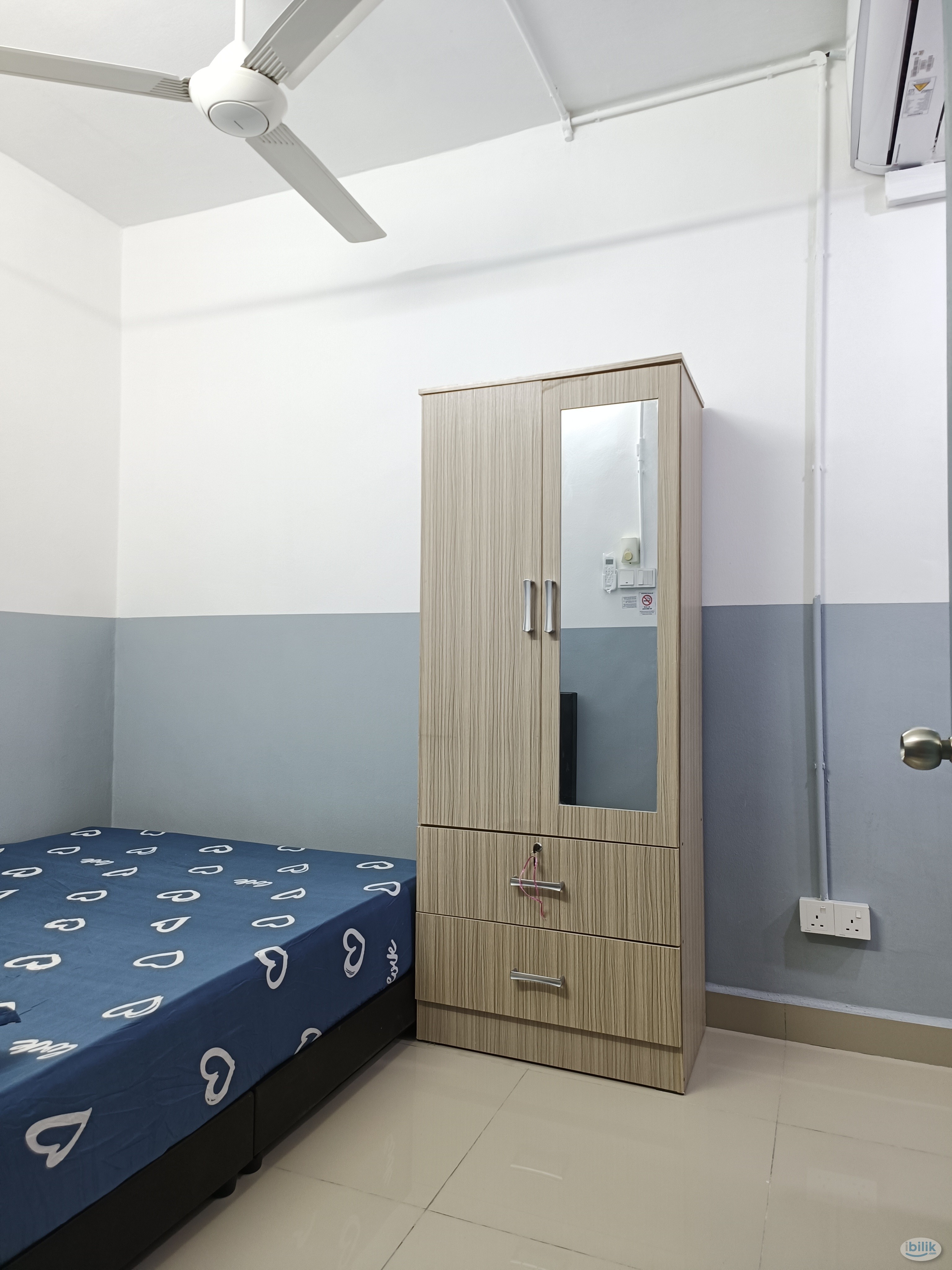 [Private Bathroom] Master Bedroom For Rent at PJS 11/12 - Double Storey Landed House - Image 1