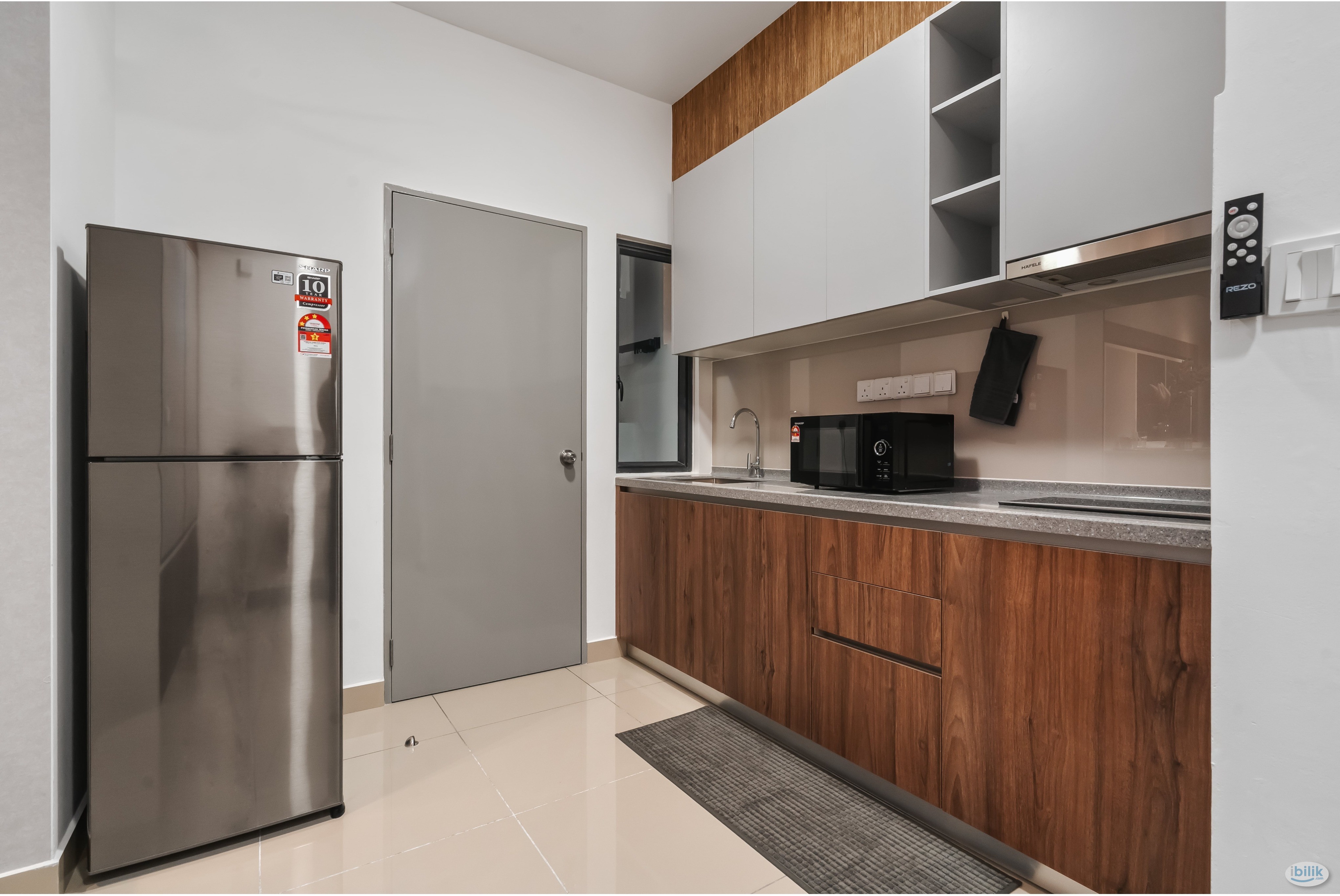Fully Furnished Medium Room, Walking Distance LRT MRT - Image 4