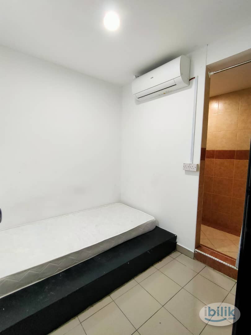 0 Deposit💸 Middle room at Shah Alam🏡 Free High Speed Wifi🌐 - Image 1