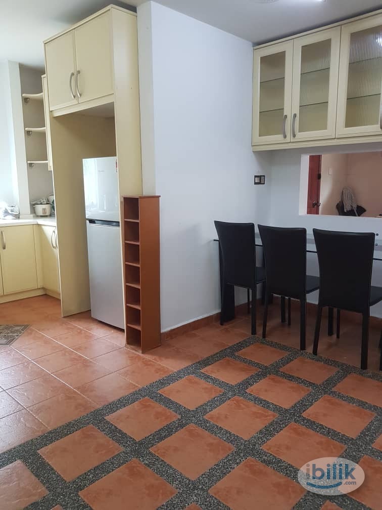 Middle Room at Bandar Tasik Selatan, Cheras - Image 3