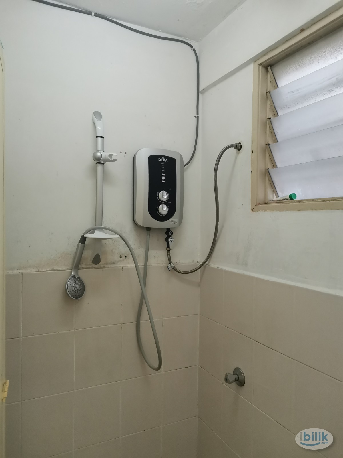 Desa Pinang 2 Middle Room with Aircond & included Utilities Share Bathroom MIX GENDER - Image 1