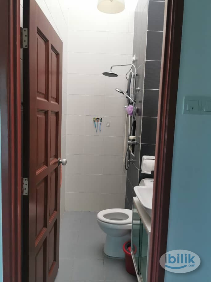 Master Room at Bandar Seri Alam, Pasir Gudang - Image 3