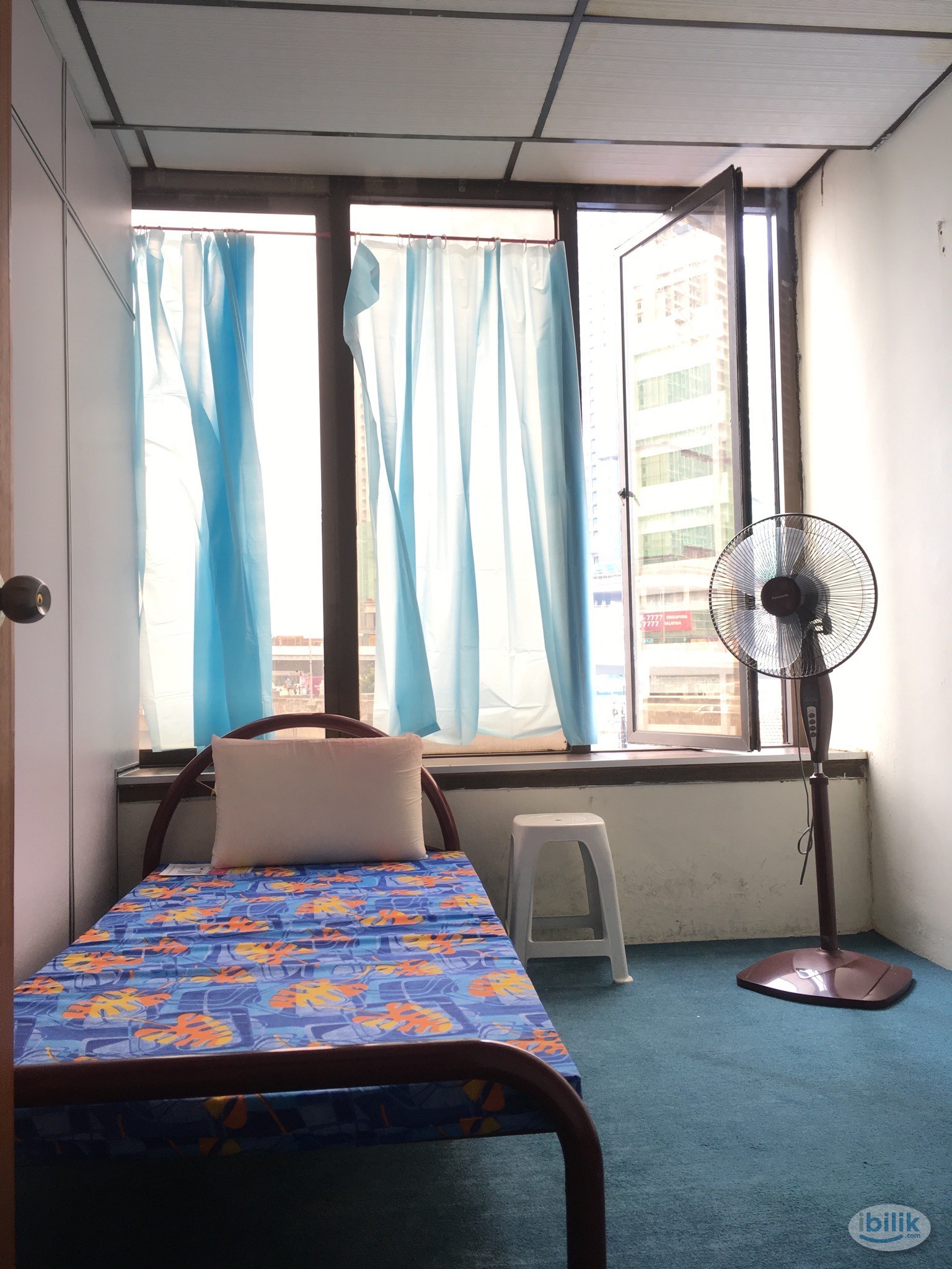 Rooms at JBCIQ 1 minute walk from room - Image 1