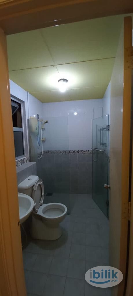 Seri Maya Condominium Big Master Room Muslim Female Unit For Rent, 5 min walking distance to LRT Setiawangsa ◑ Just 4 mi - Image 3