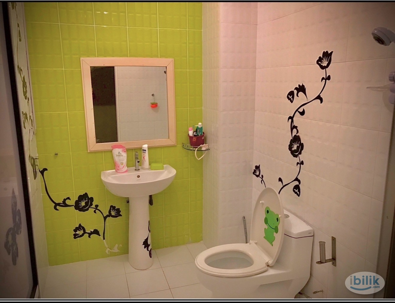 Female ONLY +Security (Free parking+WiFi) walk 2 MRT - Image 2