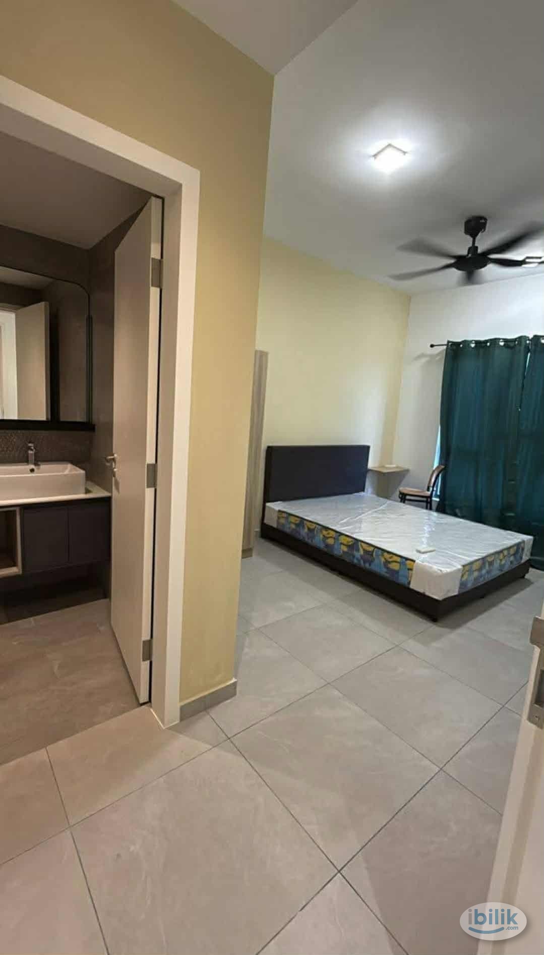 Master Room at D'IVO Residences by EXSIM, Old Klang Road - Image 1