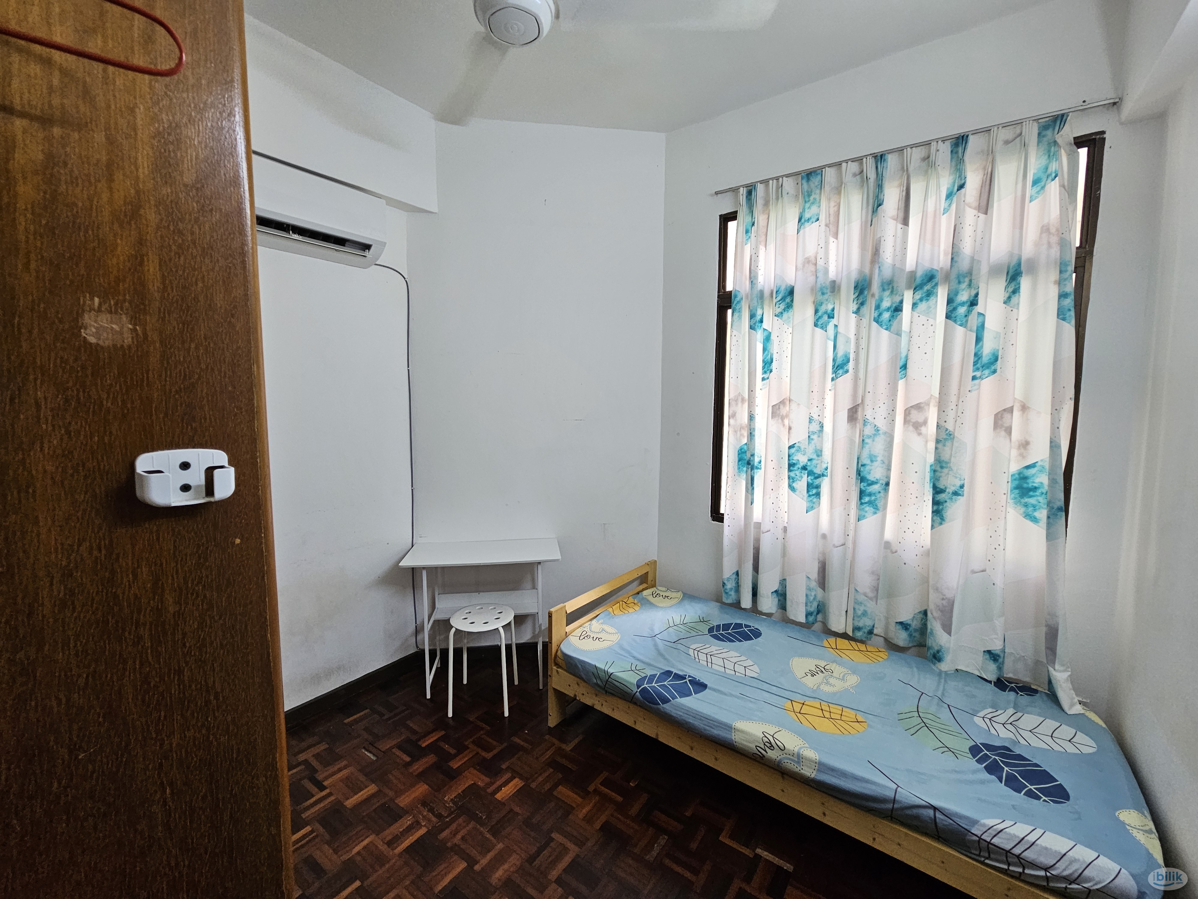 Desa Pelangi Aircond Single Room included utilities RM590 - Image 2