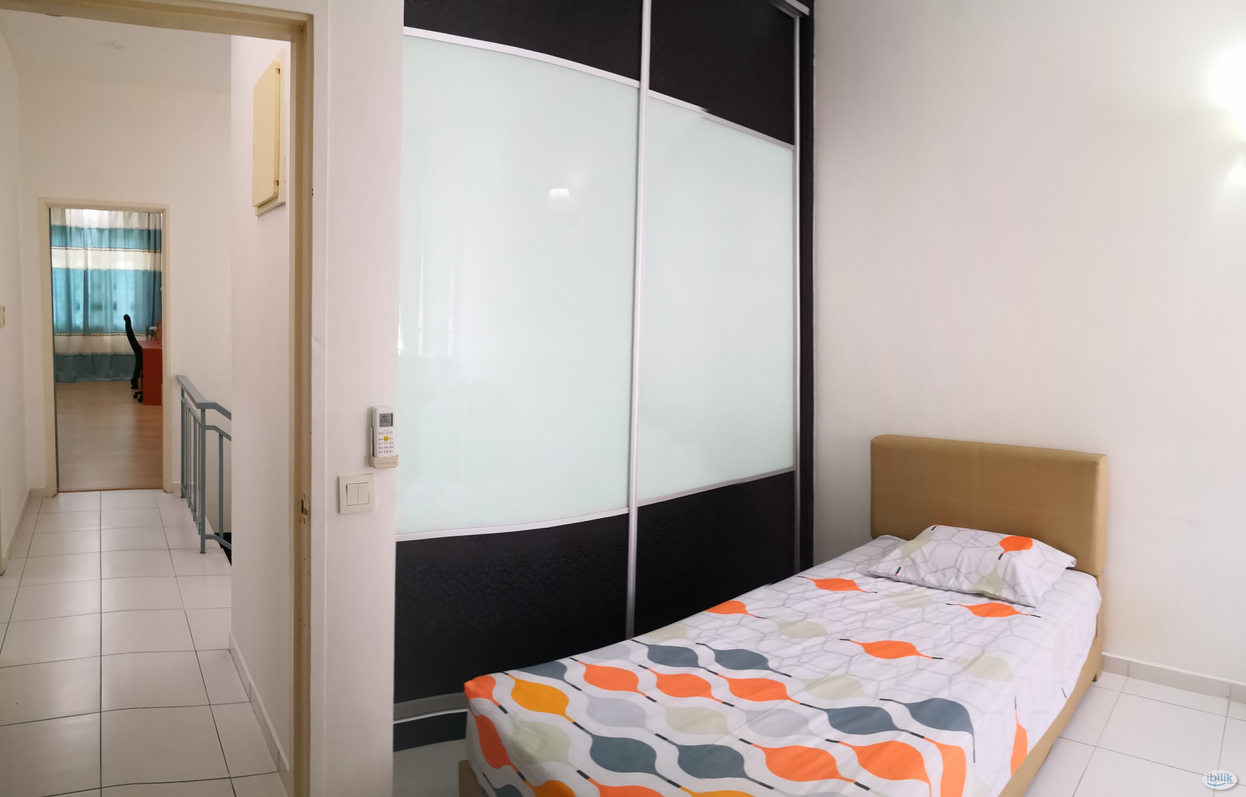 Bukit Indah Ave 8 Gated and Guarded Fully Furnish Aircond Common Room For Rent - Image 2