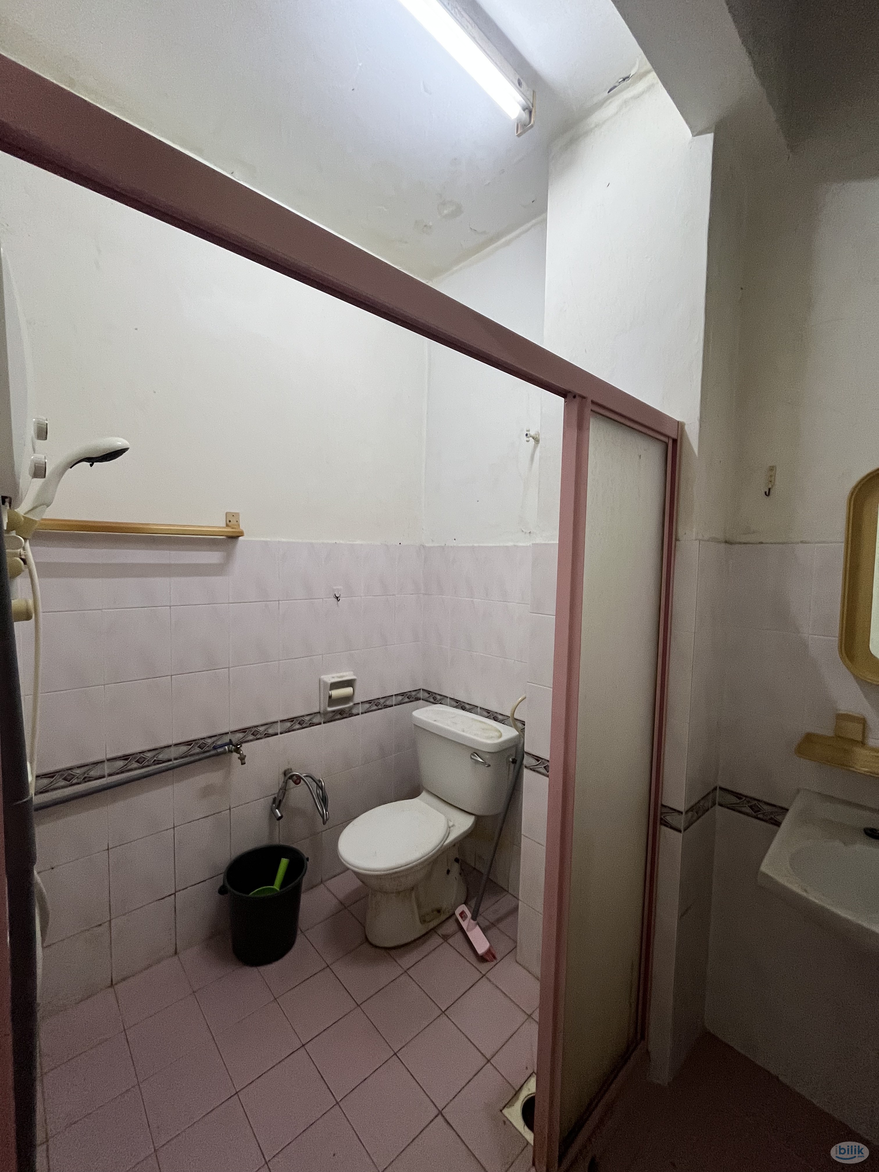 Master Room at Taman Wawasan, Pusat Bandar Puchong - Image 4