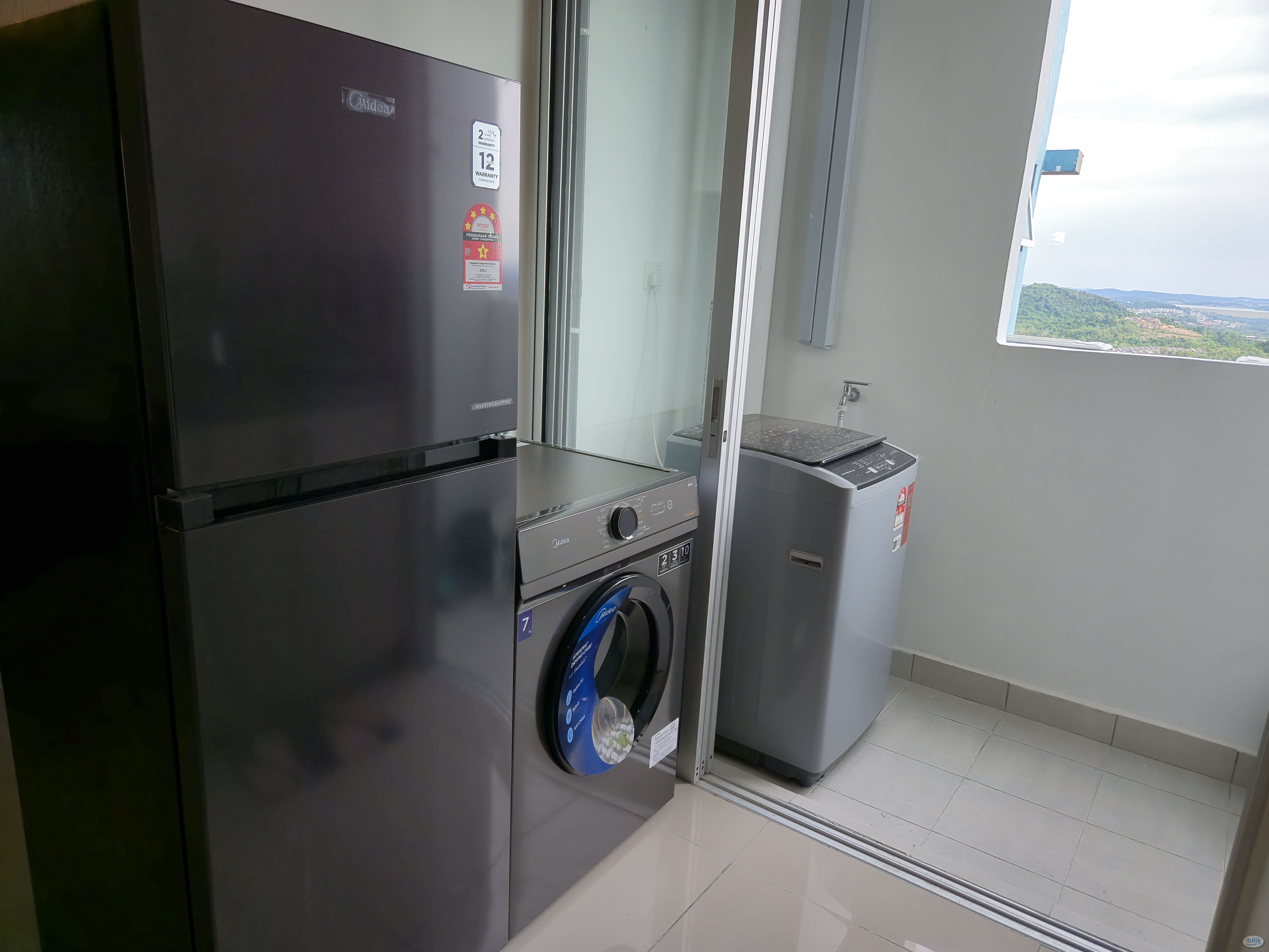 Medium room at Acacia Residence - Image 3