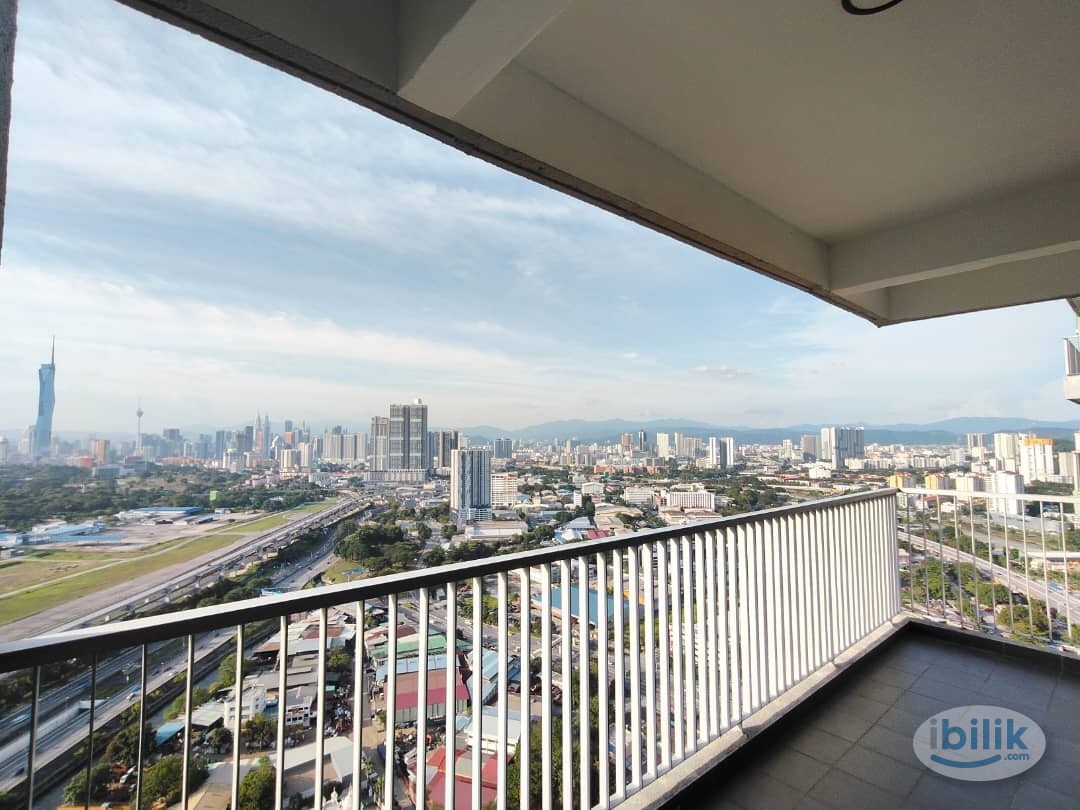 🥶LUXURIOUS BREZZY BALCONY ROOM 😍 | 🚇 10 MINS WALK TO LRT SALAK SELATAN 🚇 | 👩‍💻 WORK FROM HOME FRIENDLY! 🧑‍💻 - Image 2