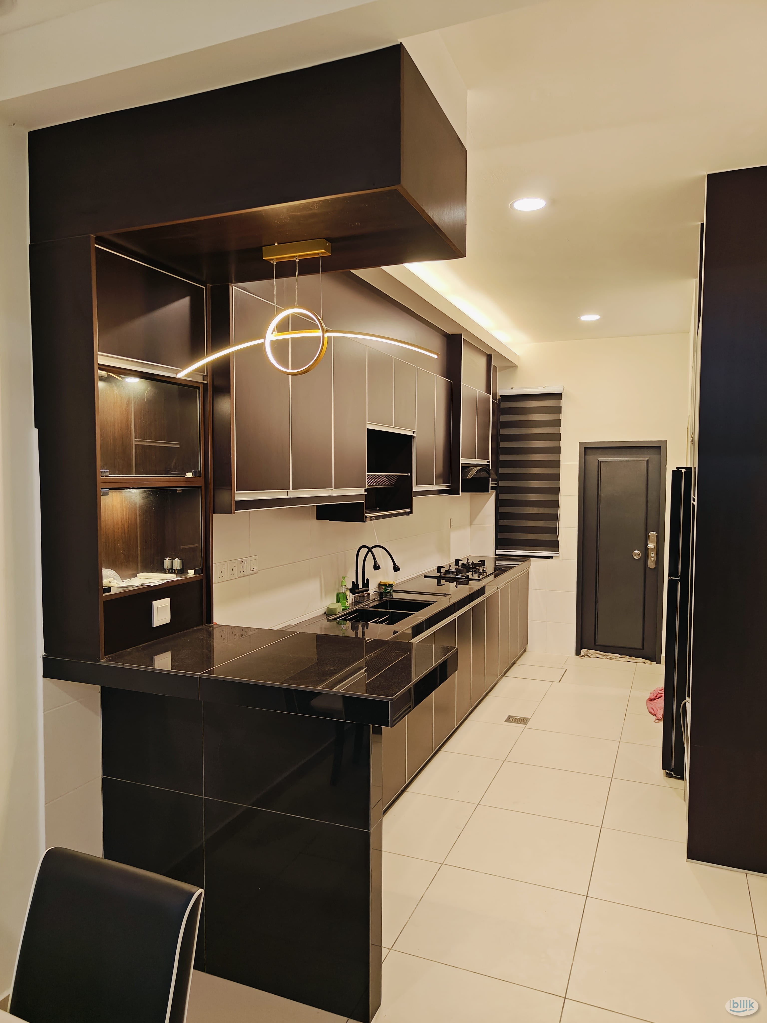 🔥🍀 PREMIUM BALCONY MASTER ROOM 🍀🔥 | 👩‍💻 WORK FROM HOME FRIENDLY! 🧑‍💻 | 🏡 TIARA SENDAYAN 🏡 - Image 3