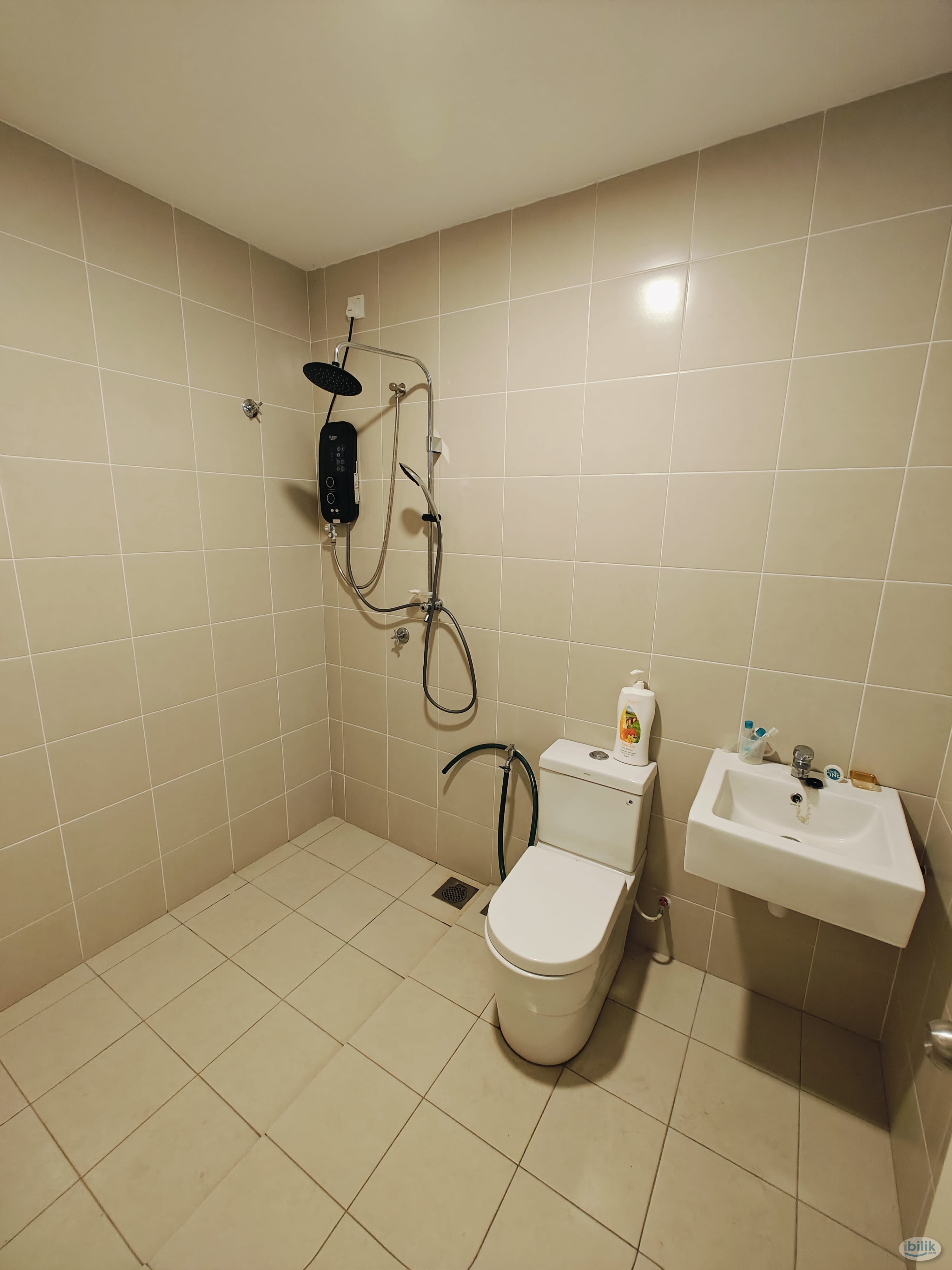 🔥🍀 PREMIUM BALCONY MASTER ROOM 🍀🔥 | 👩‍💻 WORK FROM HOME FRIENDLY! 🧑‍💻 | 🏡 TIARA SENDAYAN 🏡 - Image 4