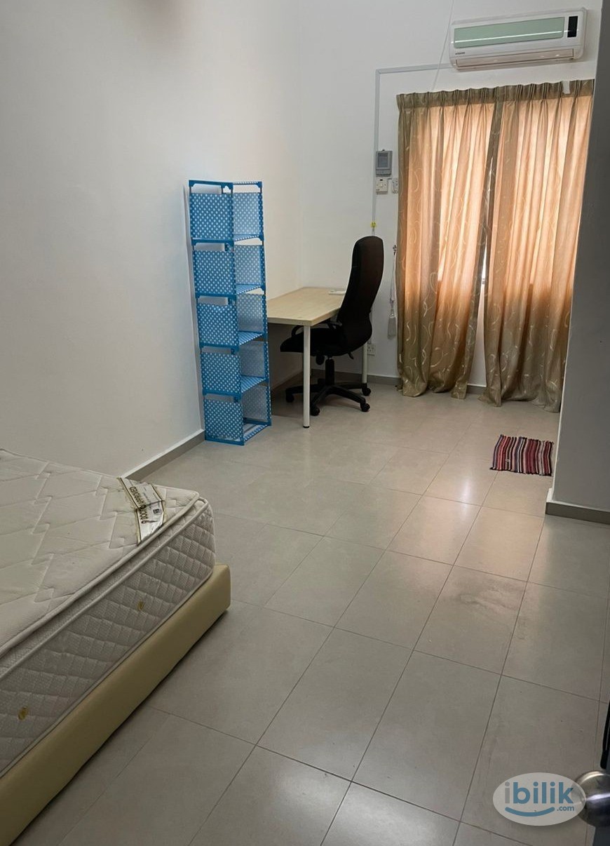 Middle Room at Kelana Jaya, Petaling Jaya - Image 5