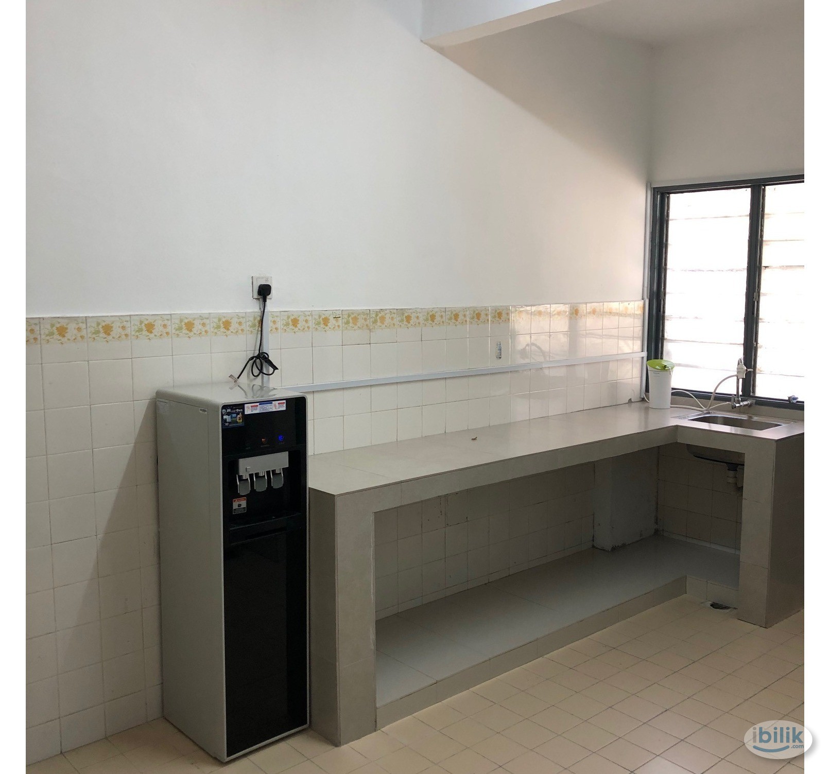 Middle Room at Kelana Jaya, Petaling Jaya - Image 4