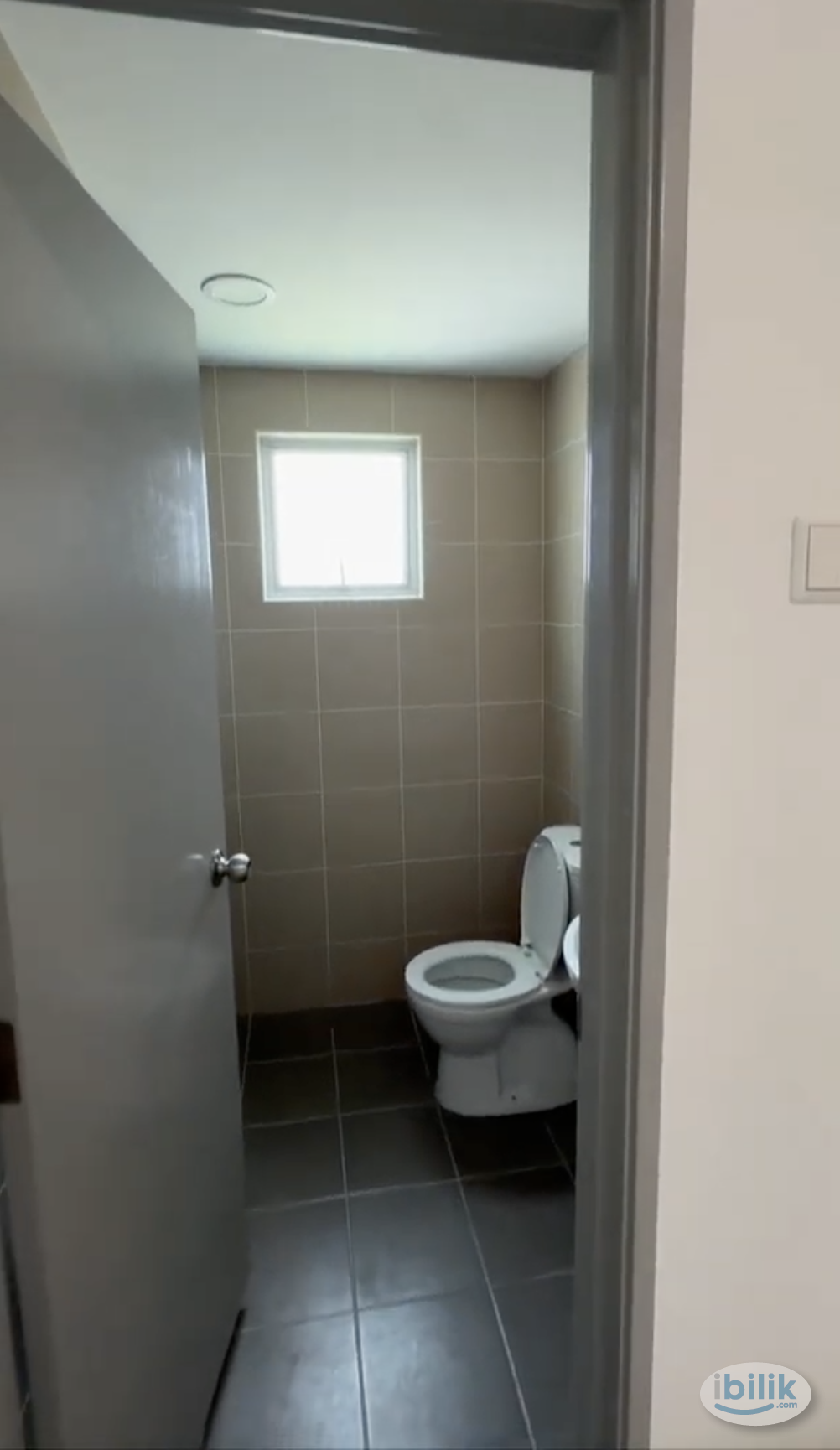 Premium Middle Room with FREE Wi-Fi @ Razak City, Sungai Besi - Image 3