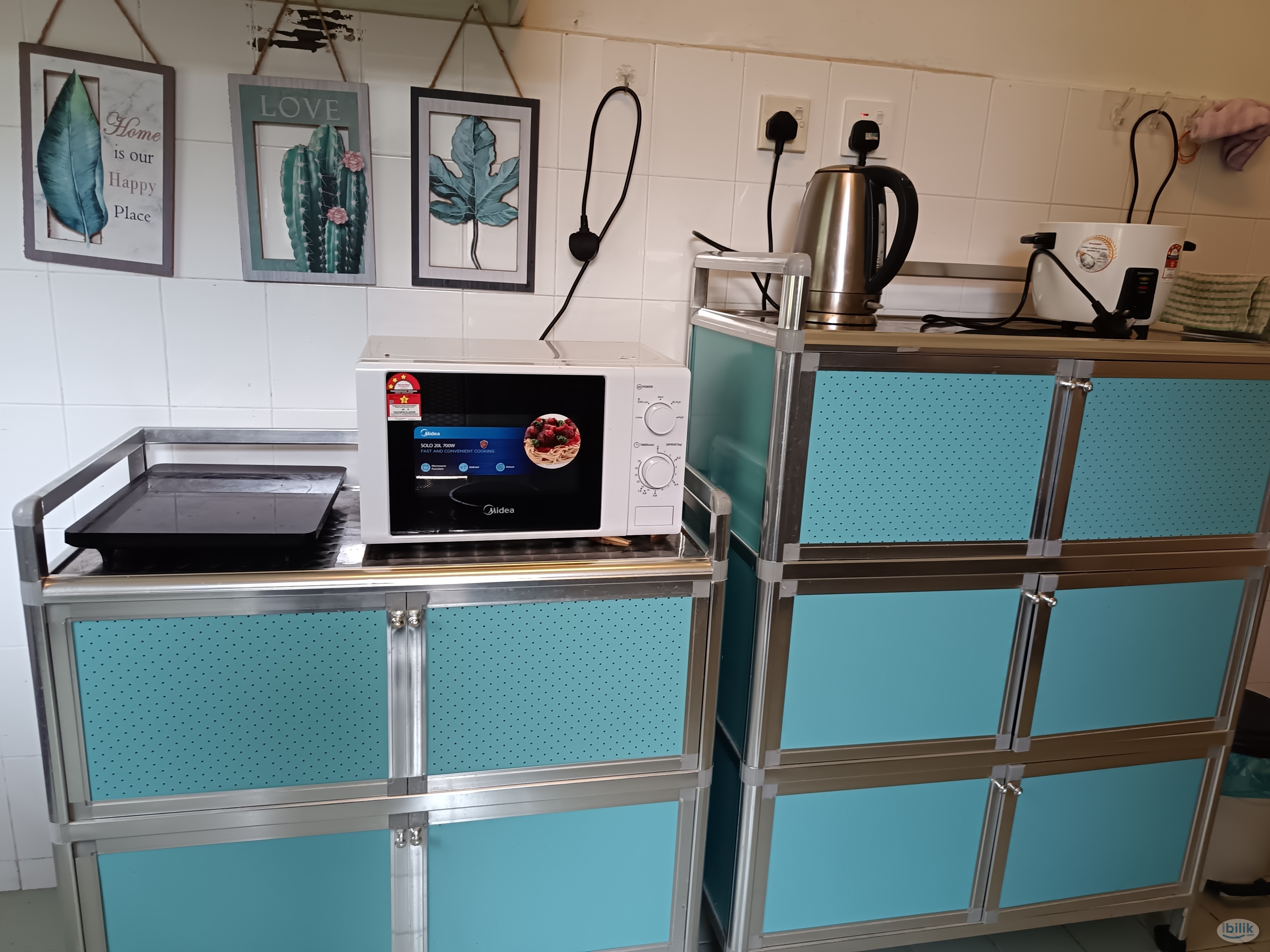 Middle King Room in bungalow at Rawang, Selangor(Kitchen+Parking+Guarded Gated) - Image 3