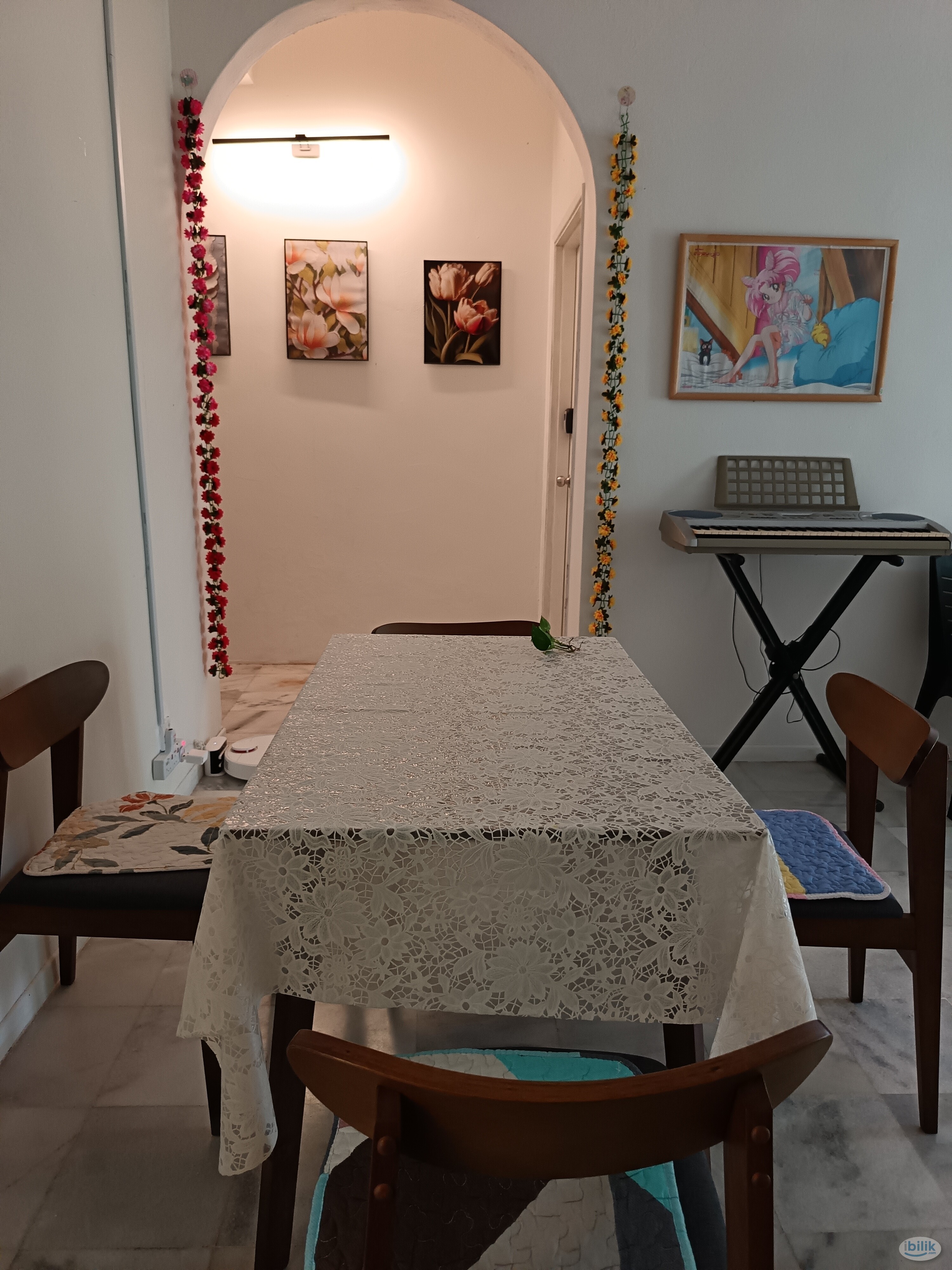Middle King Room in bungalow at Rawang, Selangor(Kitchen+Parking+Guarded Gated) - Image 5