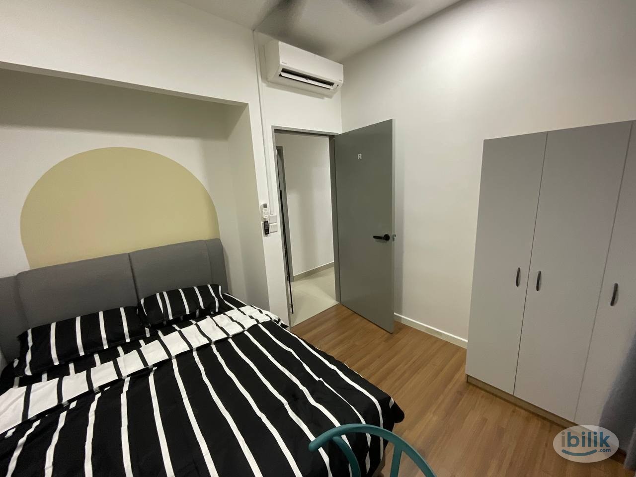 Window View Middle Room+AC!! @ M Vertica - Image 1