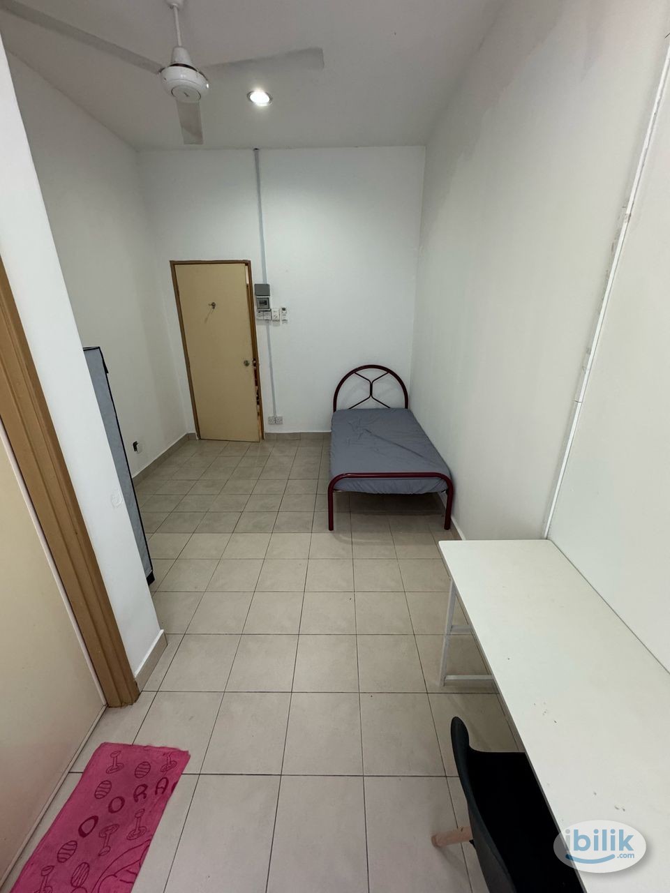 Middle Room in Setia Perdana, Near Setia City Mall - Image 1